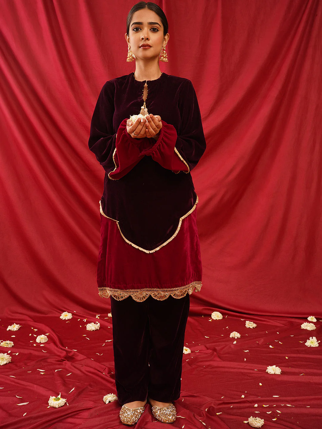 JM Looks Sequin Embellished Floral Jutti - Image 3