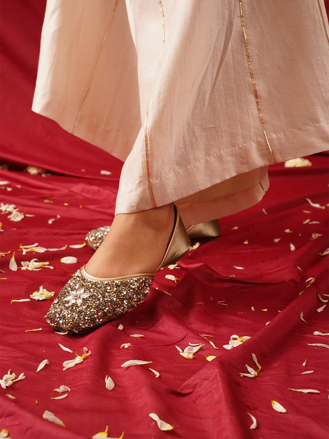 JM Looks Sequin Embellished Floral Jutti - Image 8