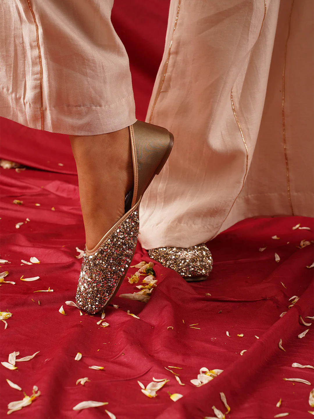 JM Looks Sequin Embellished Floral Jutti - Image 9