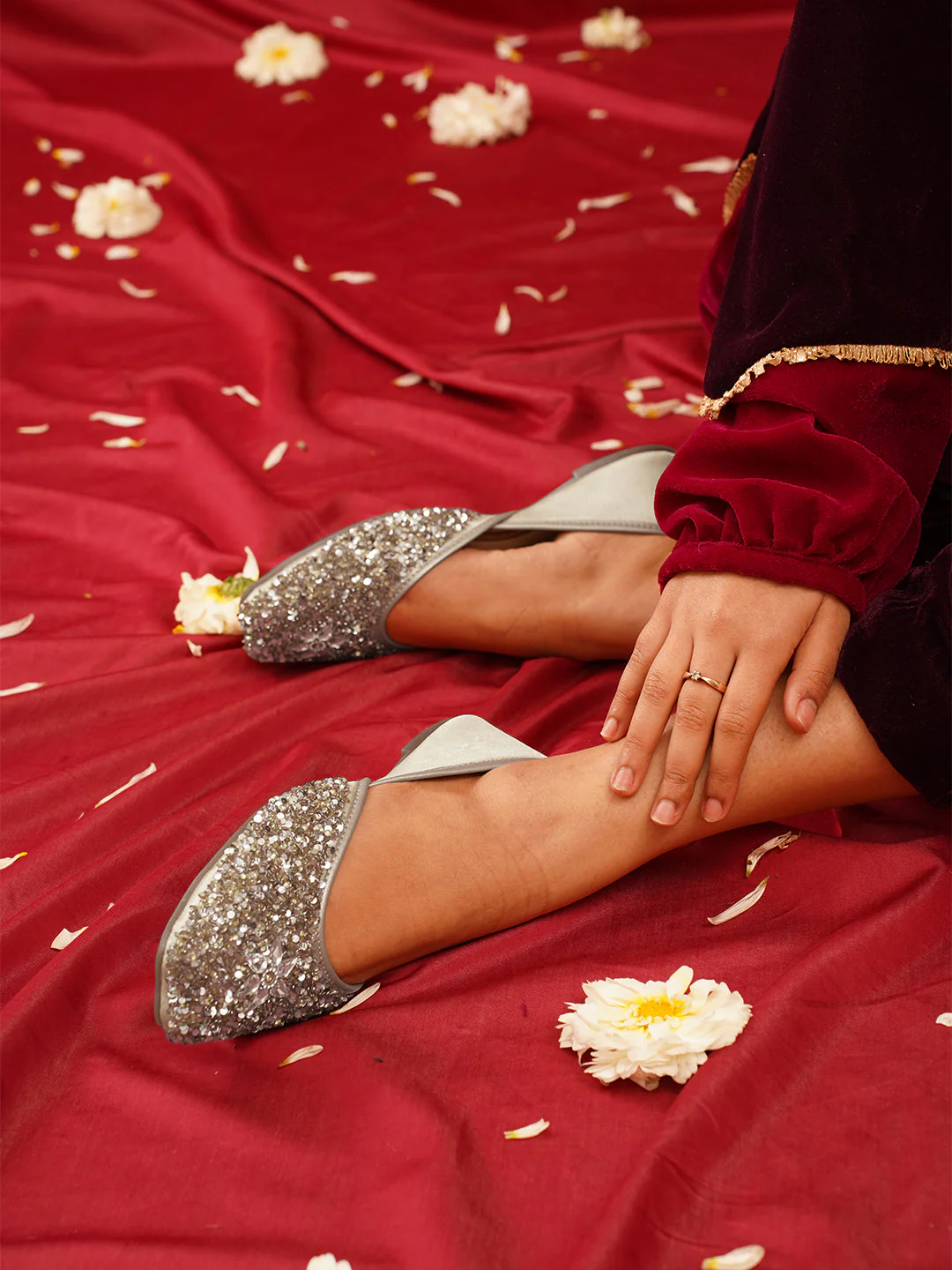JM Looks Stone Studded Sequin Jutti - Image 16