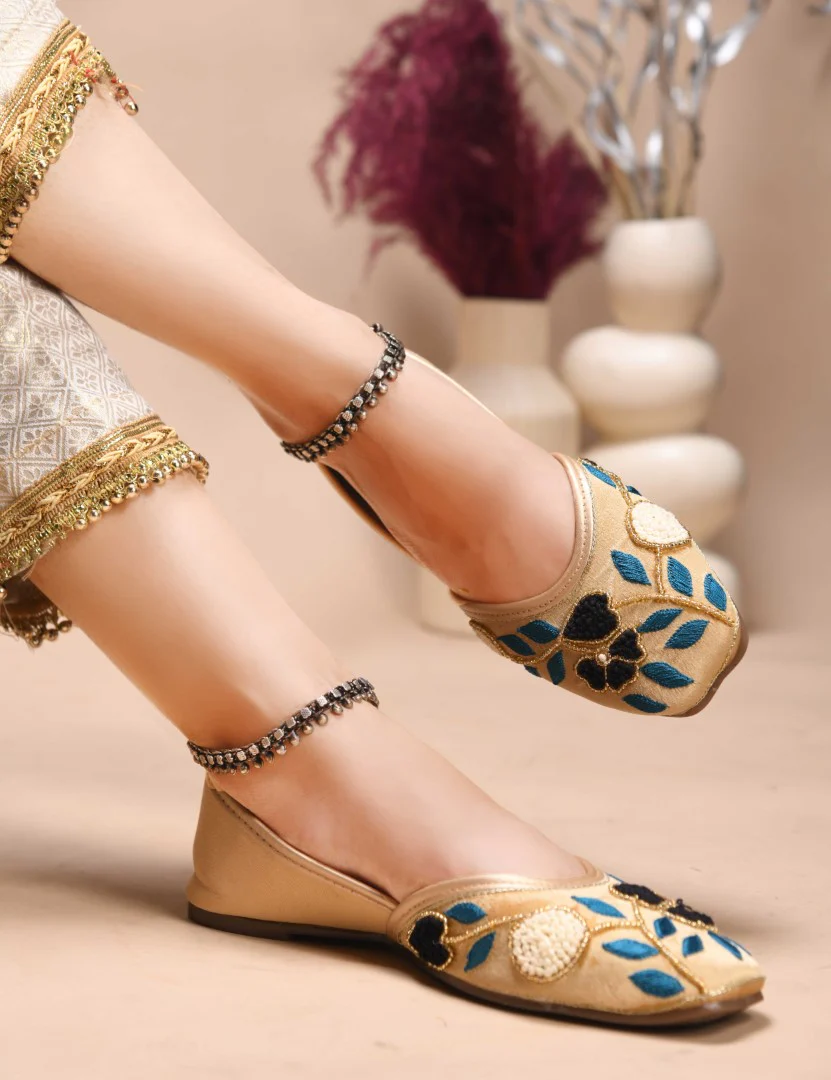 Jm Looks Floral Embroidered Juttis for Women