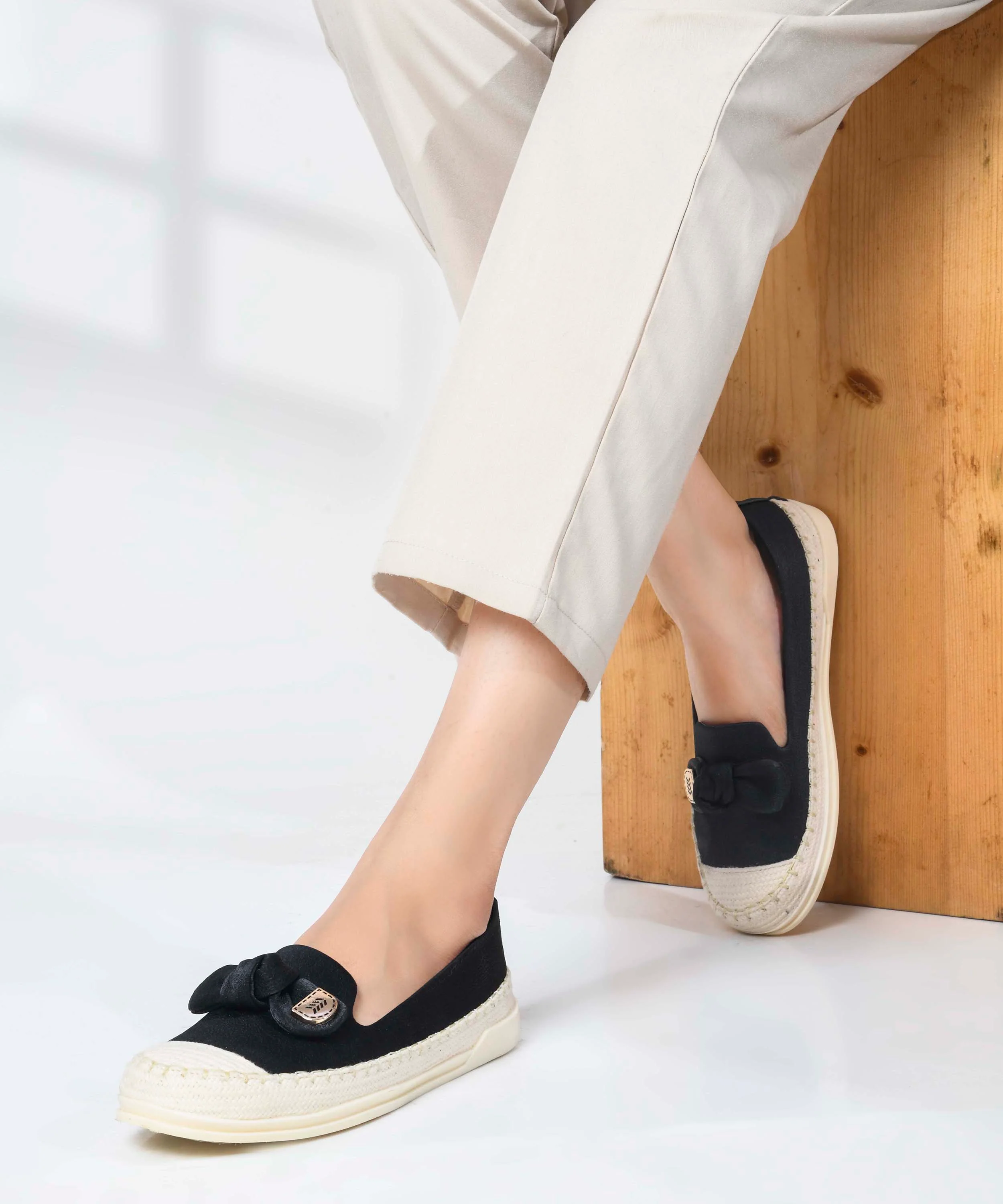 Lavender Casual Loafers with Bow Detail - Image 2