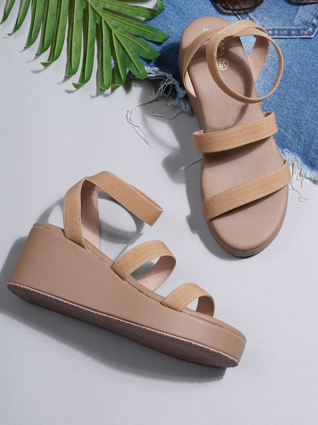 Lightweight Platform Sandals with Stretchable Straps