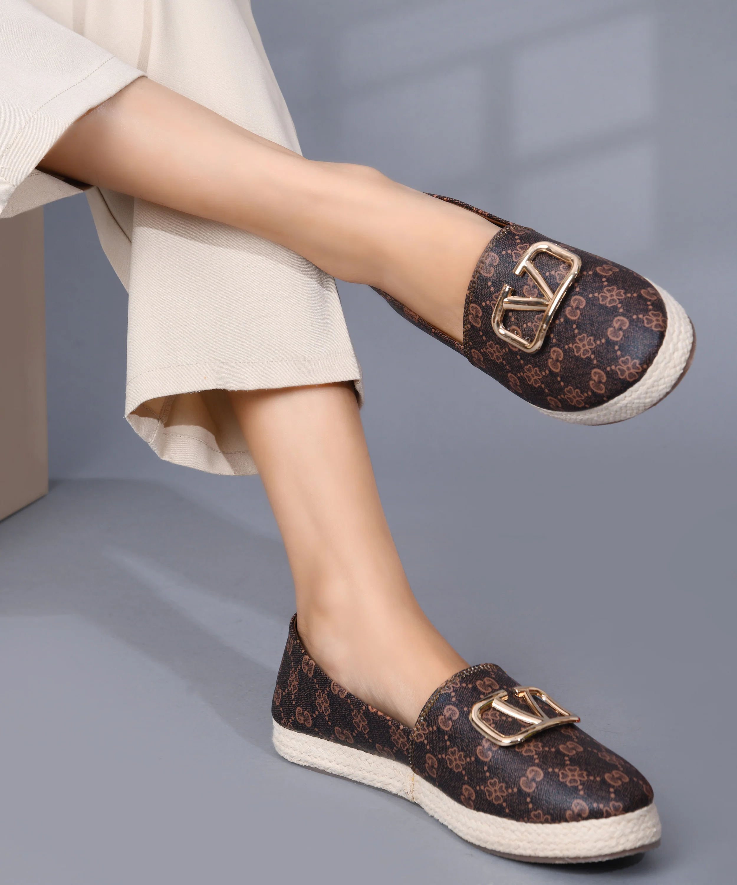 Lightweight Slip-On Shoes - Image 3