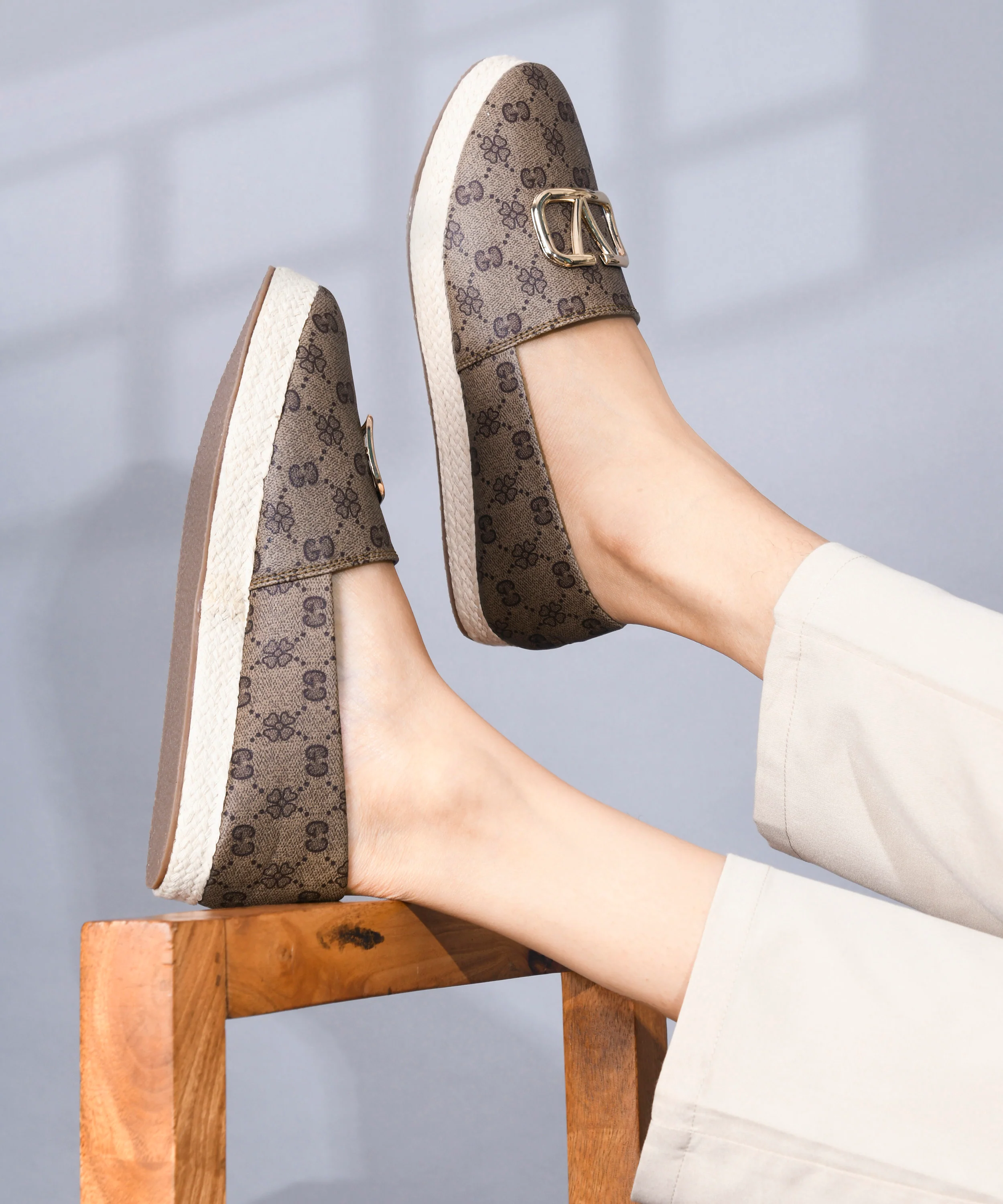 Lightweight Slip-On Shoes - Image 5