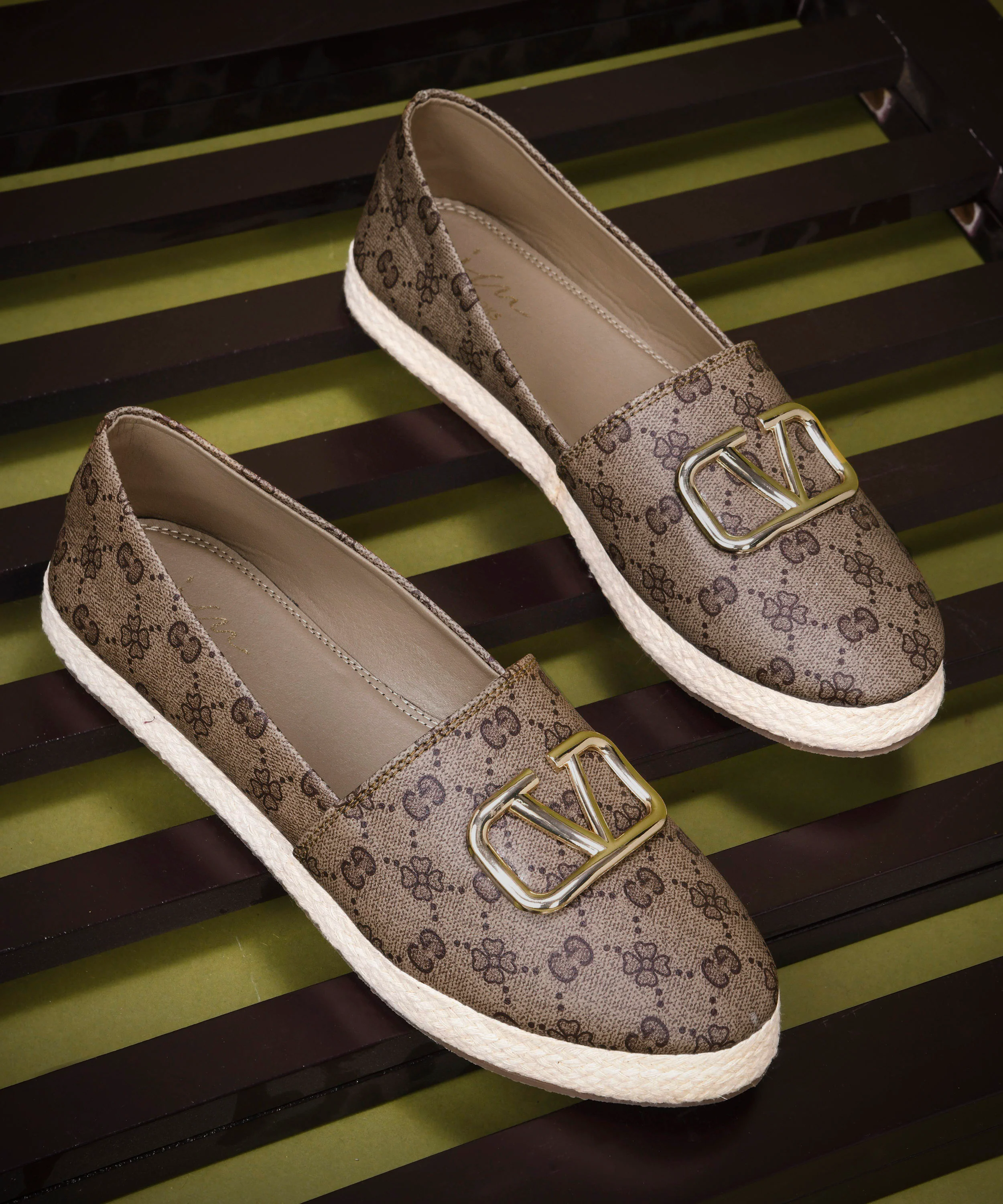 Lightweight Slip-On Shoes - Image 6
