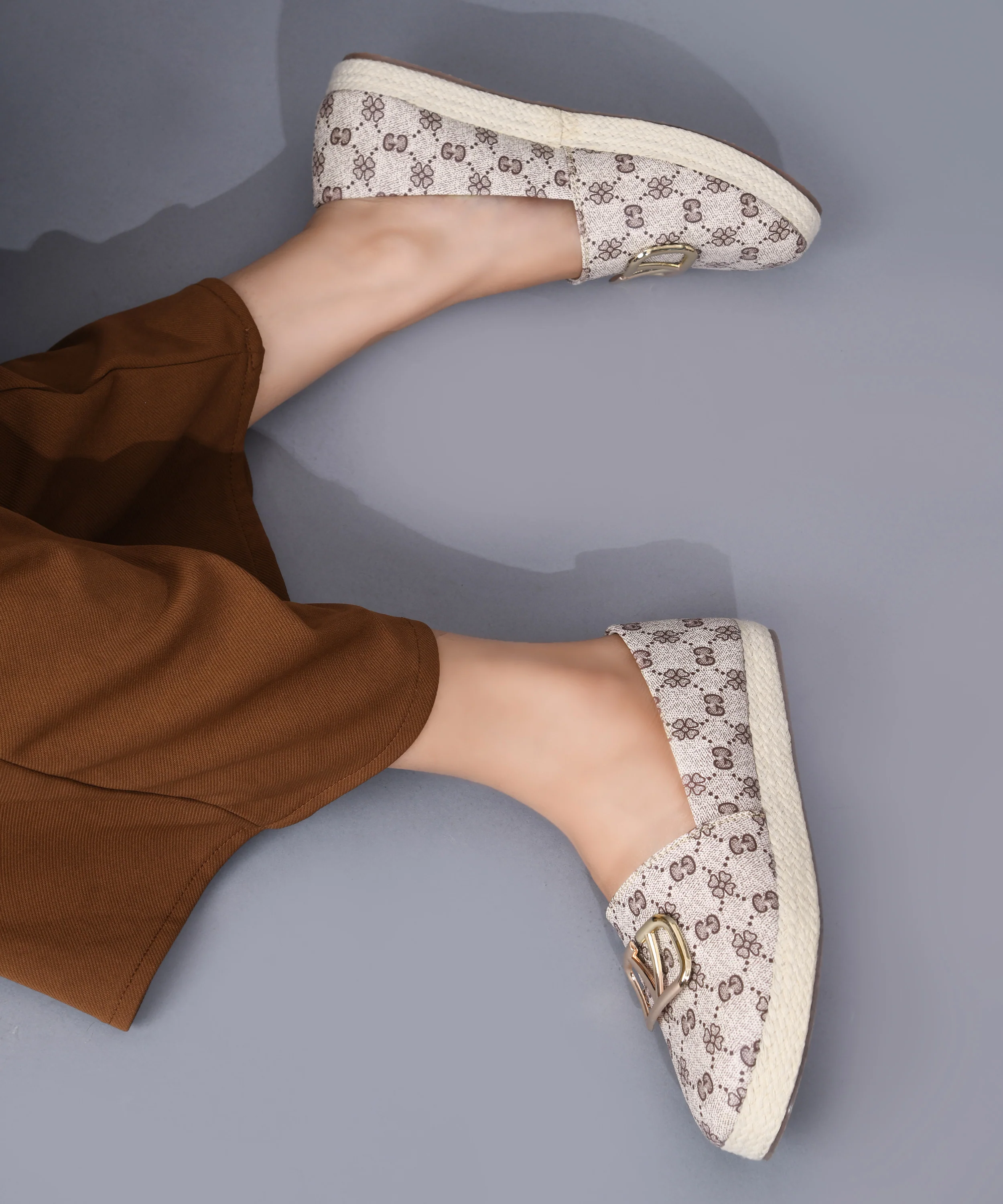 Lightweight Slip-On Shoes - Image 9
