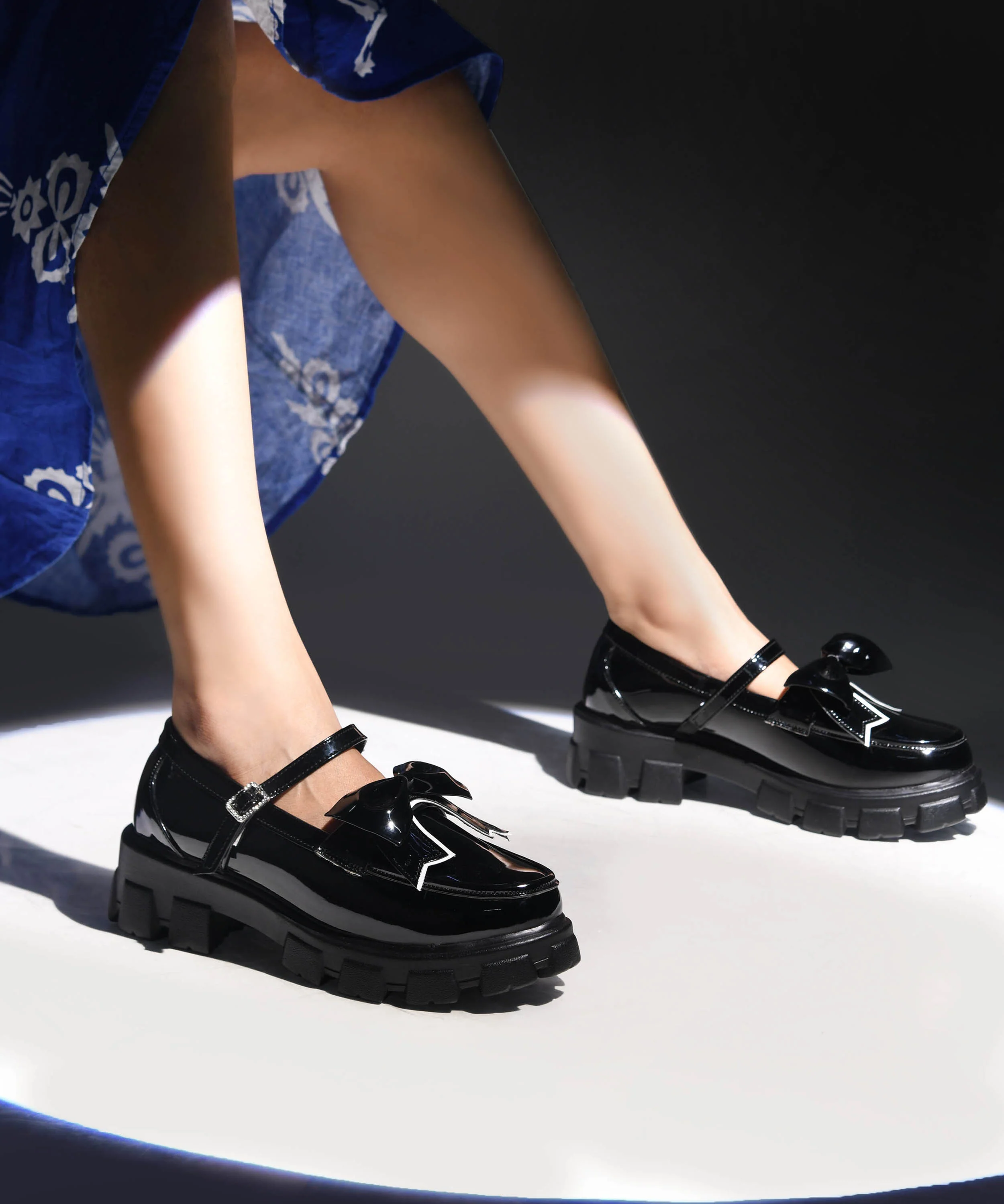Mary Jane Block Heel Shoes with Bow - Image 2