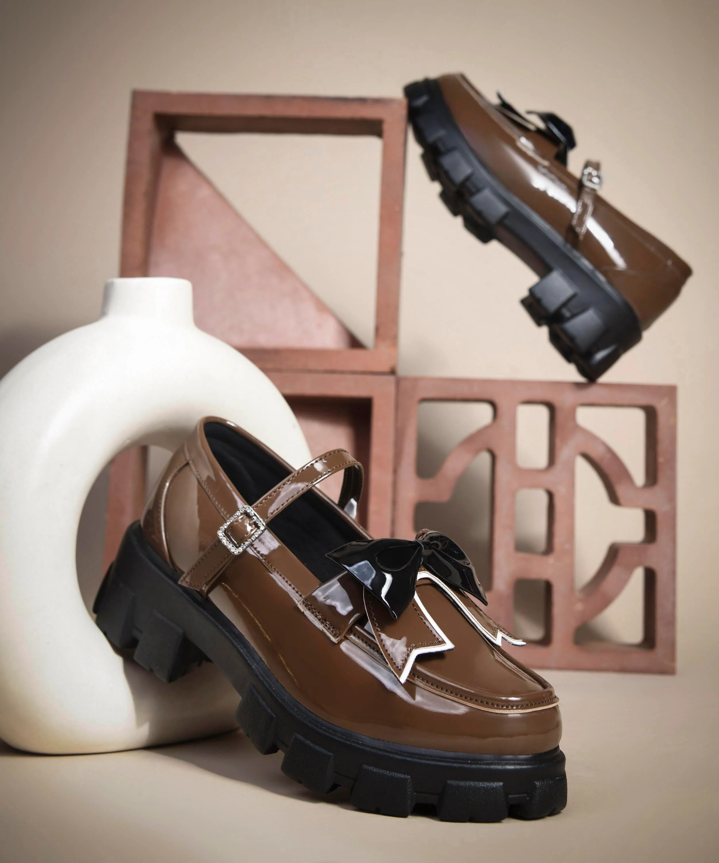 Mary Jane Block Heel Shoes with Bow - Image 3