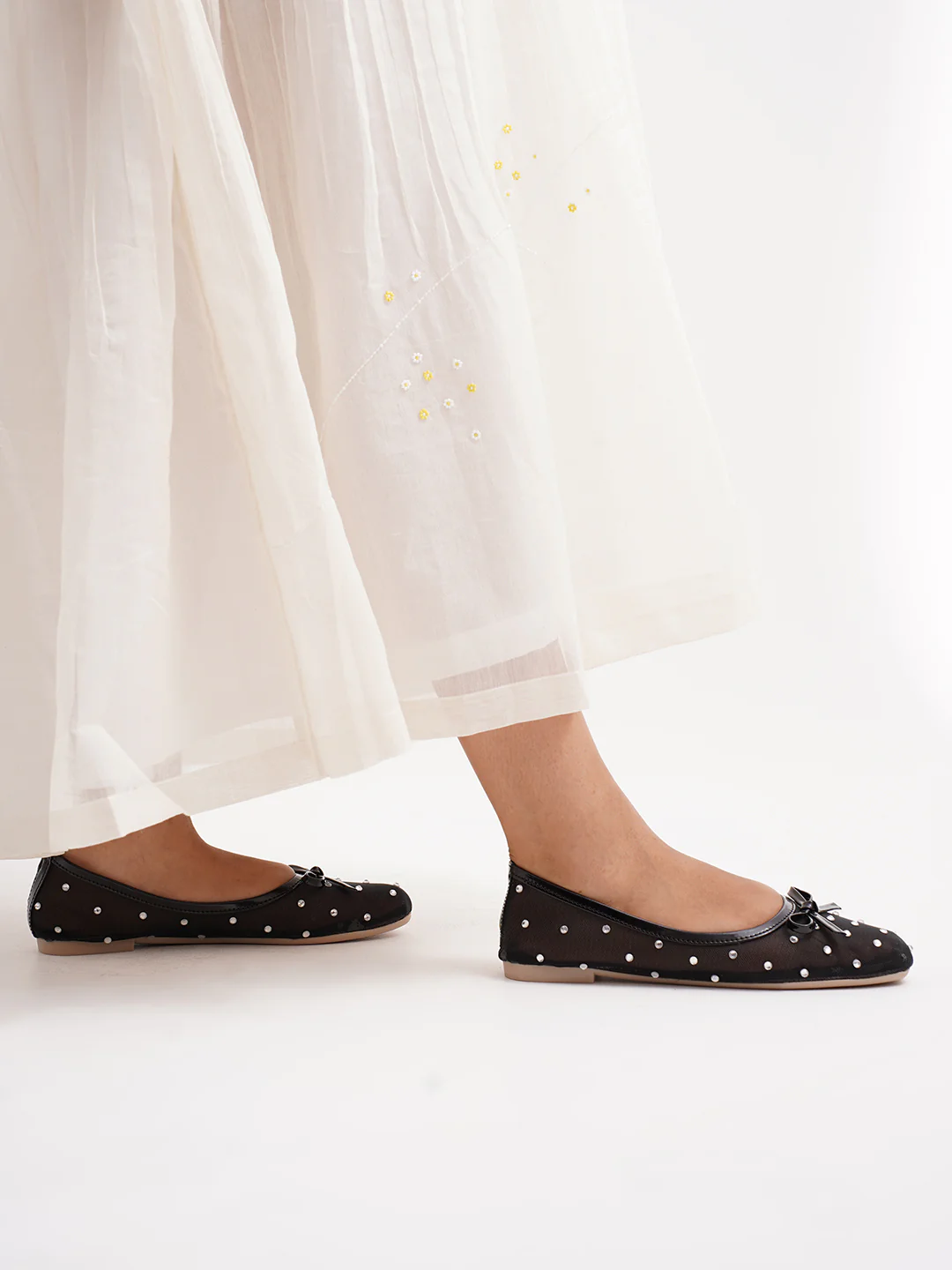 Mesh Dotted Ballet Flats with Bow Accent - Image 11