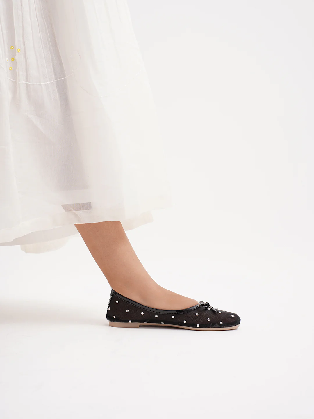 Mesh Dotted Ballet Flats with Bow Accent - Image 9