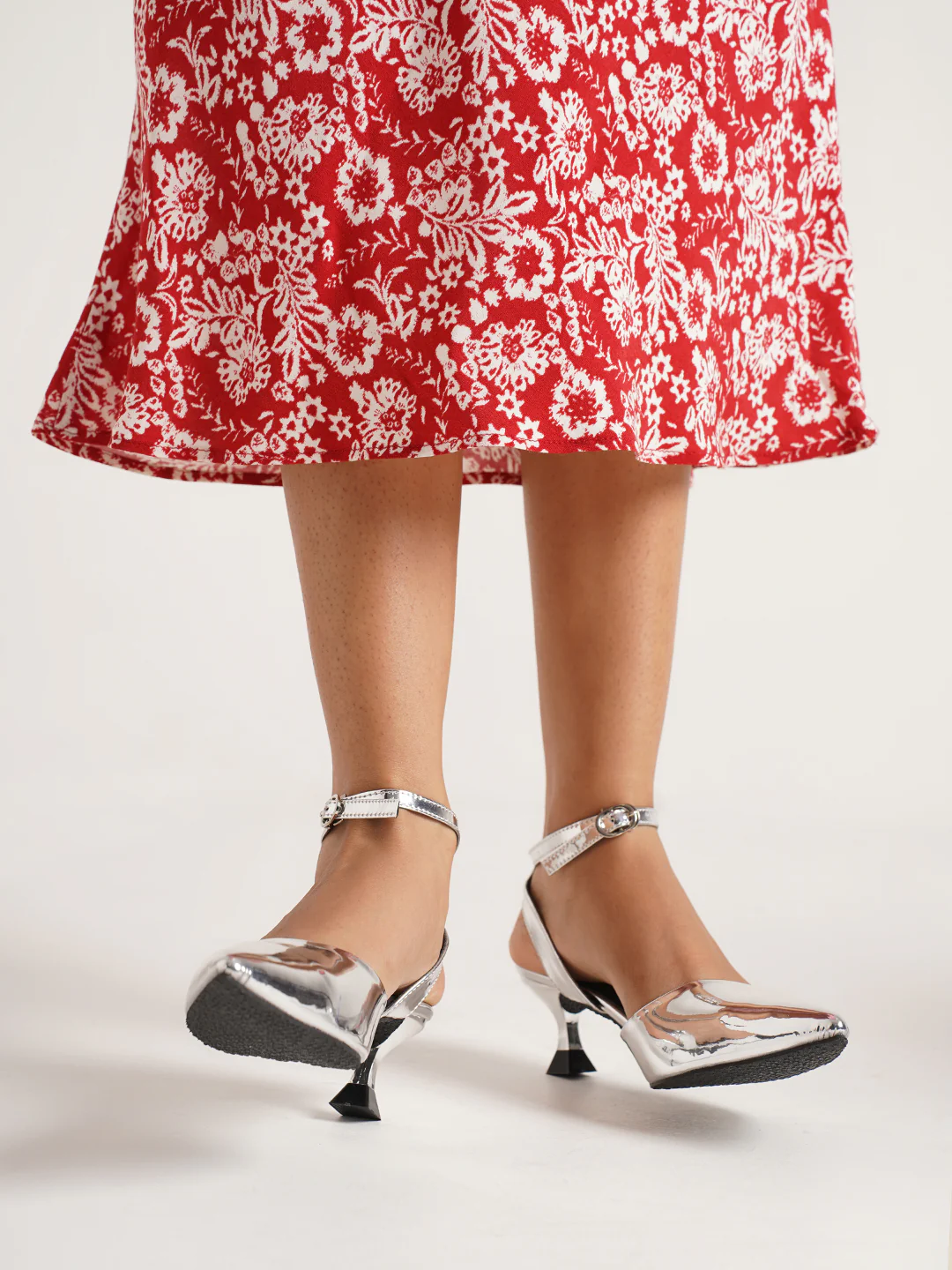 Mirror-Finish Pointed Slingback Heels - Image 2