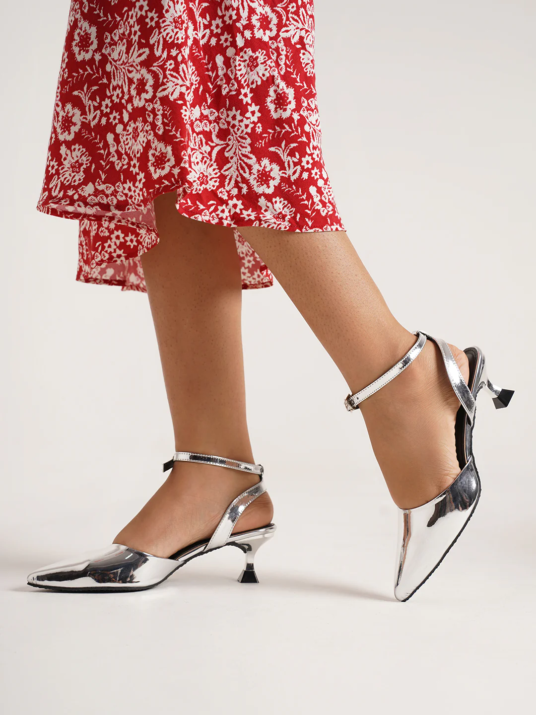 Mirror-Finish Pointed Slingback Heels - Image 3