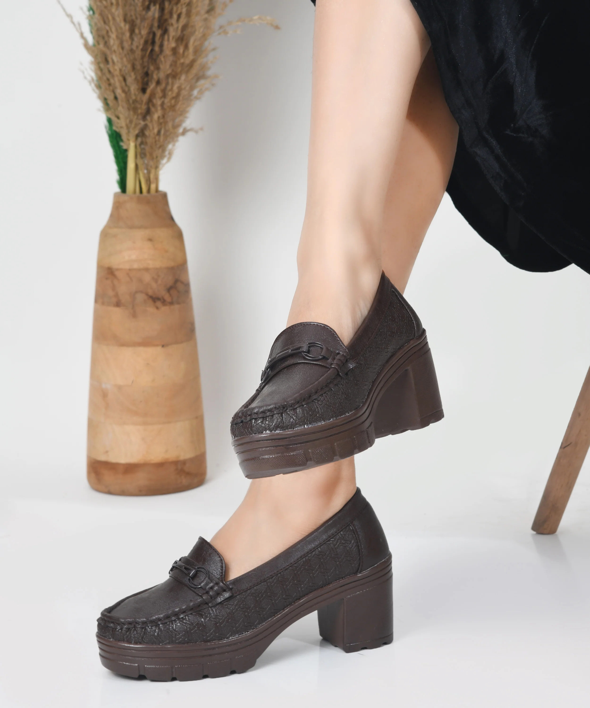Platform Heel Loafers with Moc-Toe Design - Image 14
