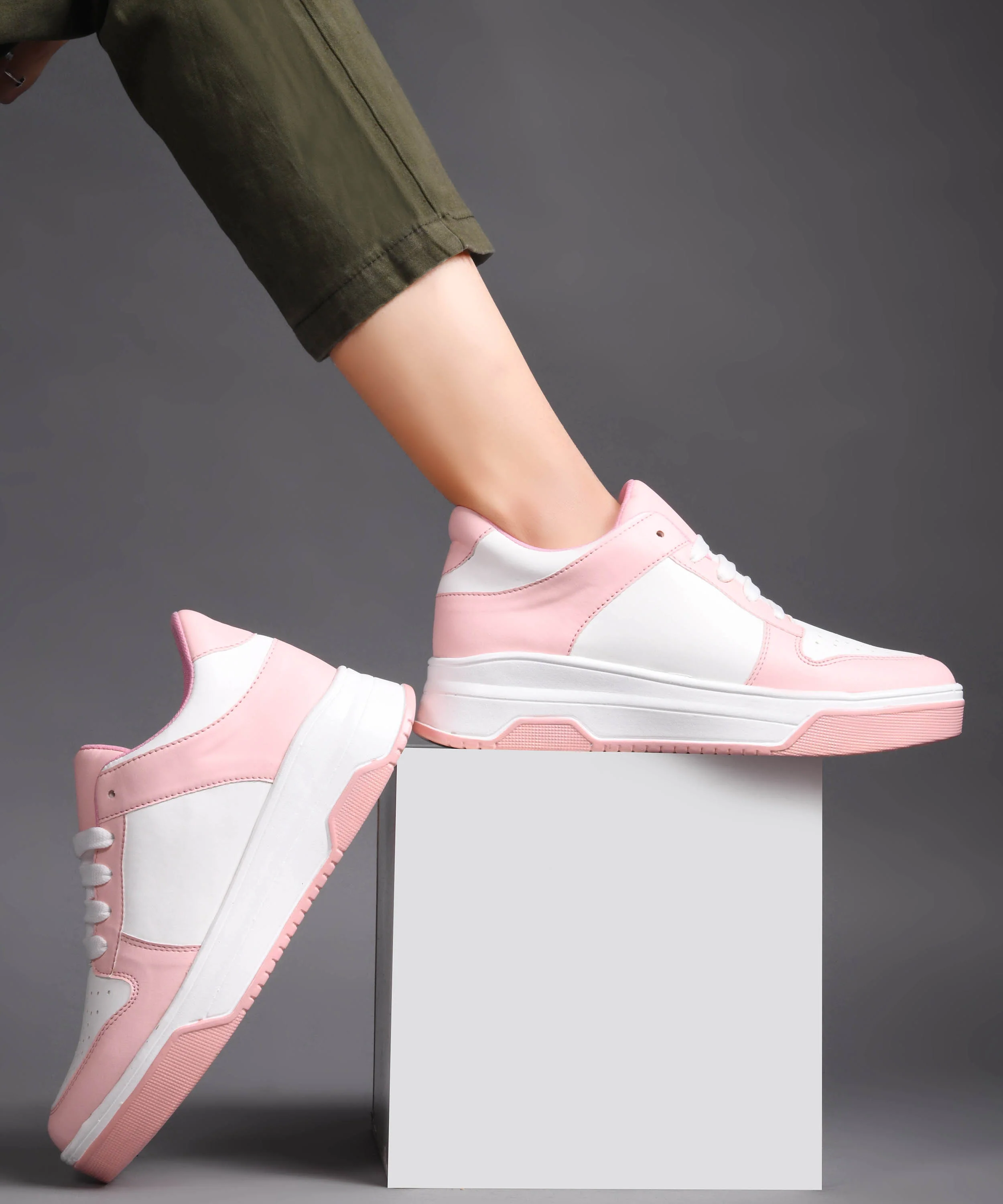 Platform Lace-Up Casual Sneakers - Image 3