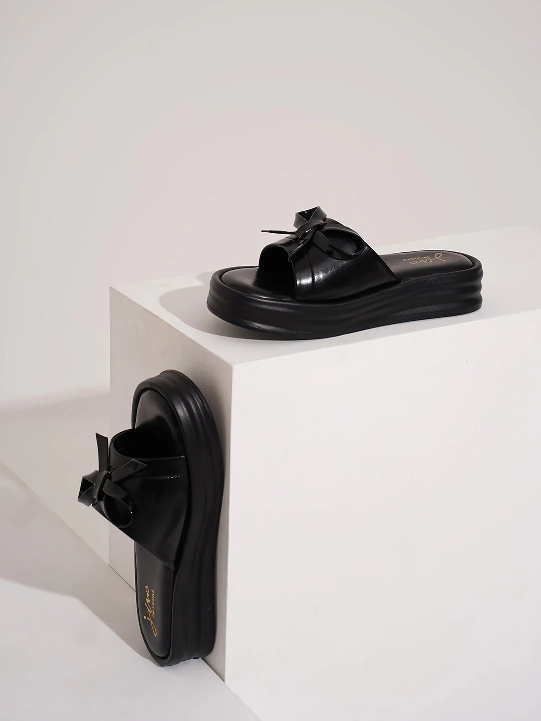 Platform Slides with Bow Accent and Cushioned Sole - Image 8