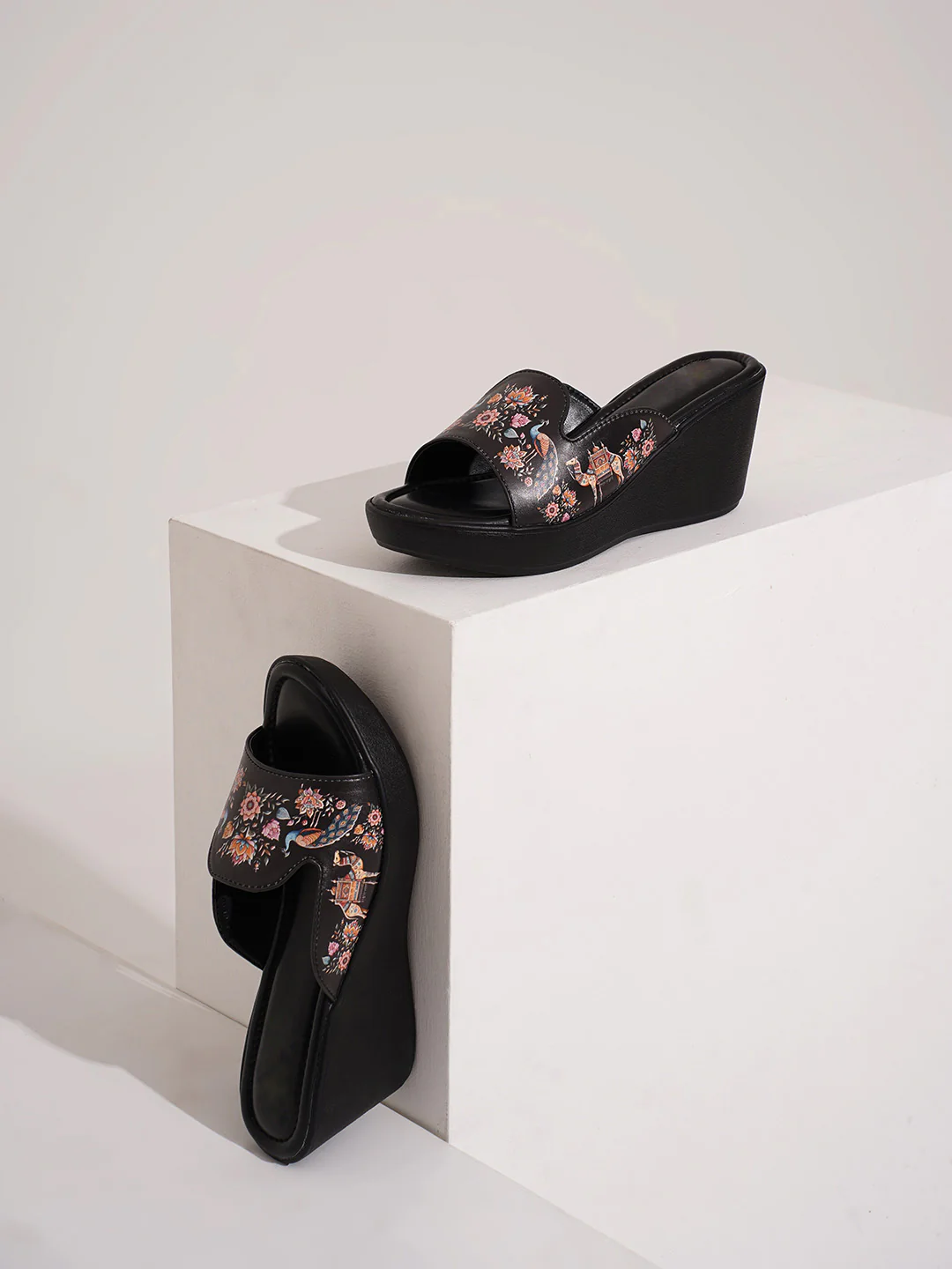 Platform Wedge Sandals with Floral Embossed Strap - Image 9