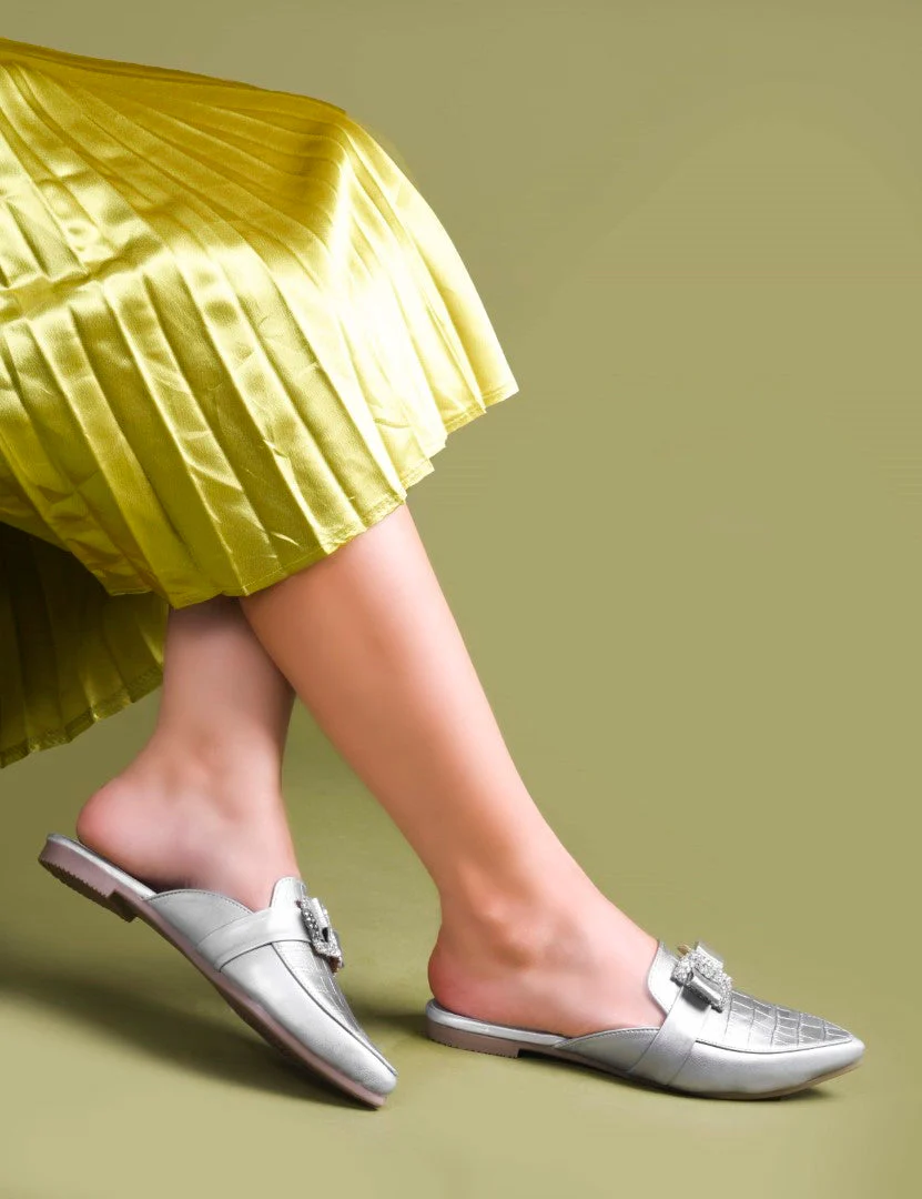 Pointed Mules with Textured Finish and Bow Detail - Image 22