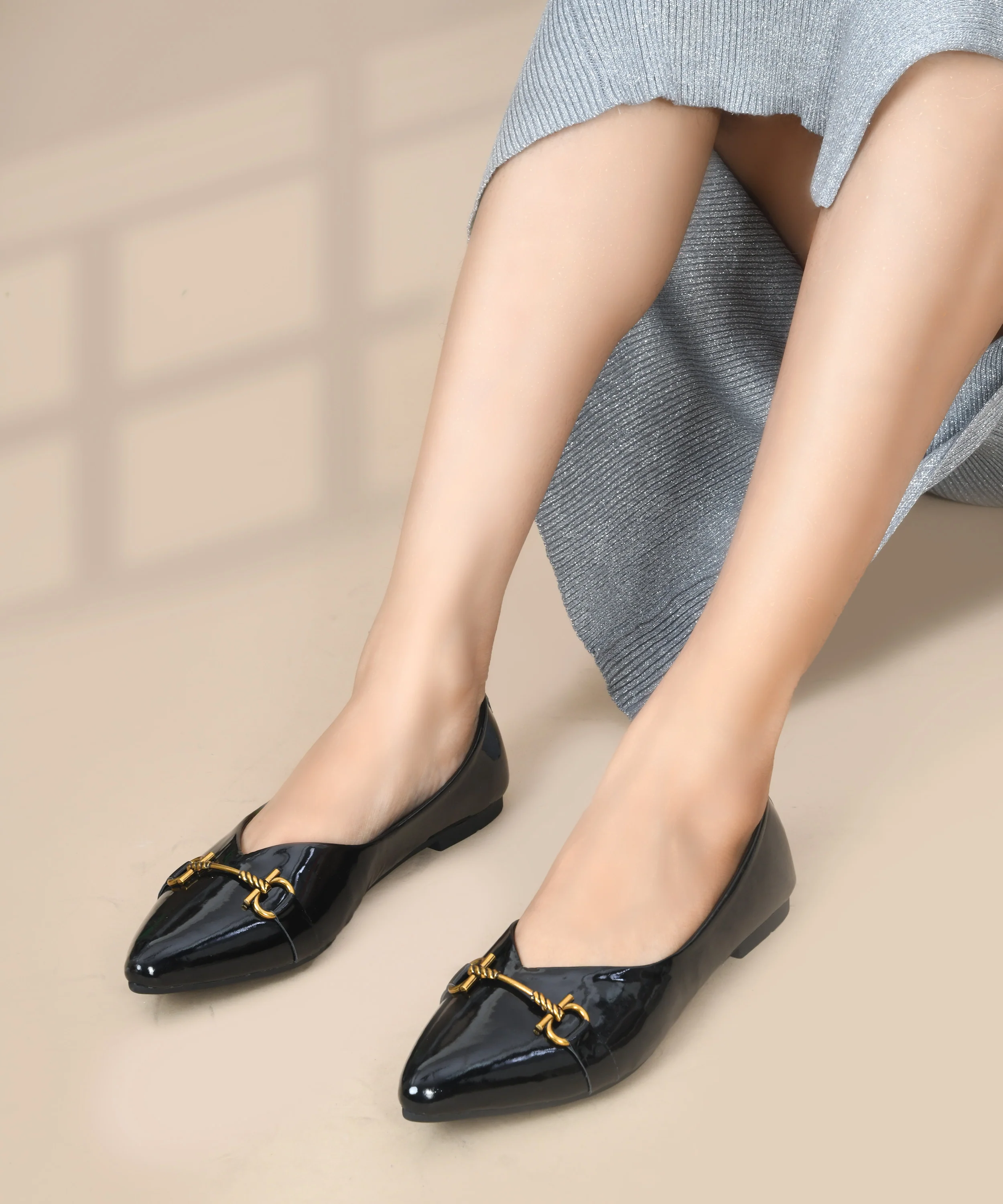 Pointed-Toe Loafers with Glossy Finish & Metal Chain Detail - Image 4