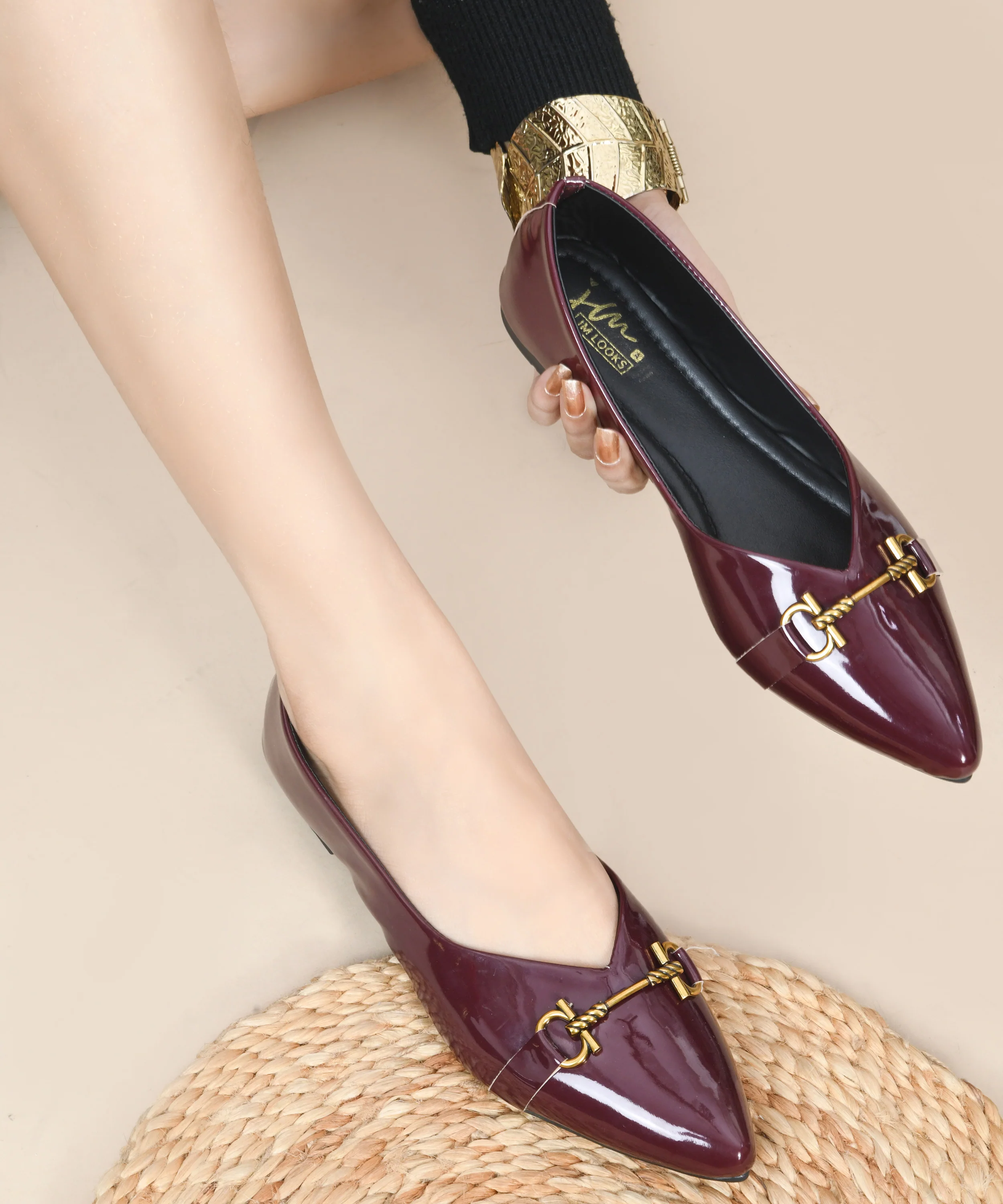 Pointed-Toe Loafers with Glossy Finish & Metal Chain Detail - Image 9