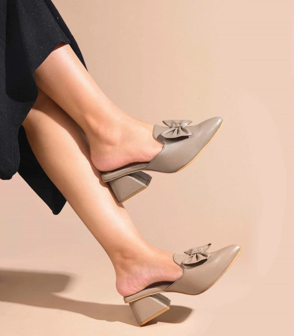 JM Looks Women's Bow Pointed Toe Block Heel Mules - Image 2