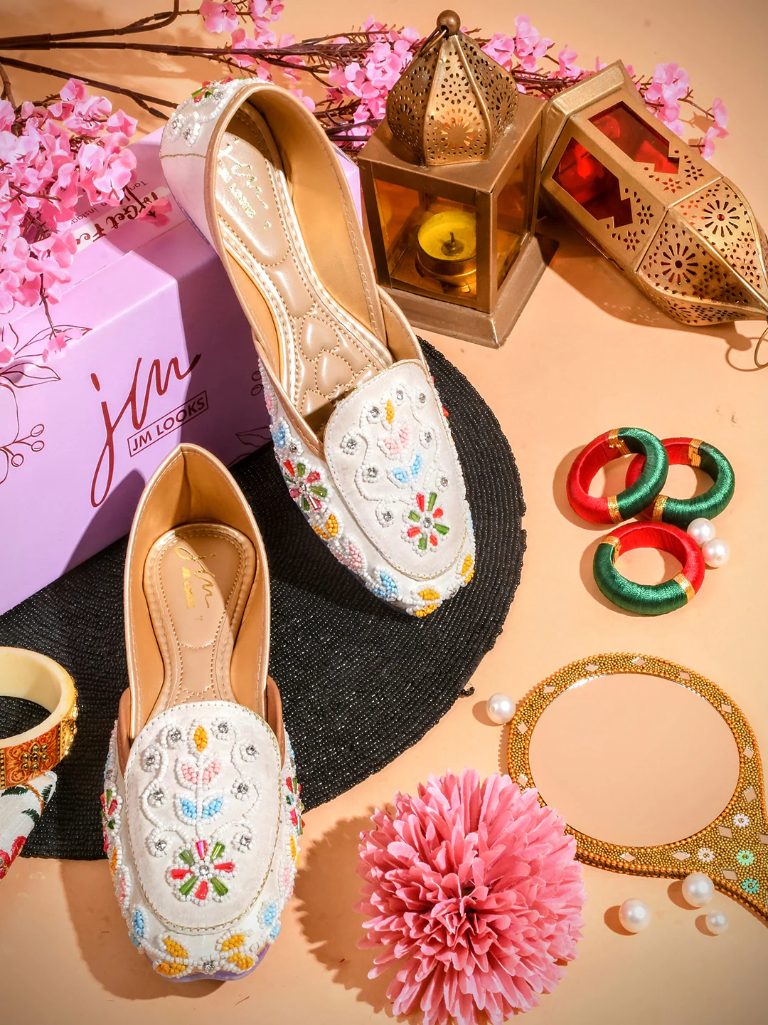 Pretty Embroidered Jutti - Image 13