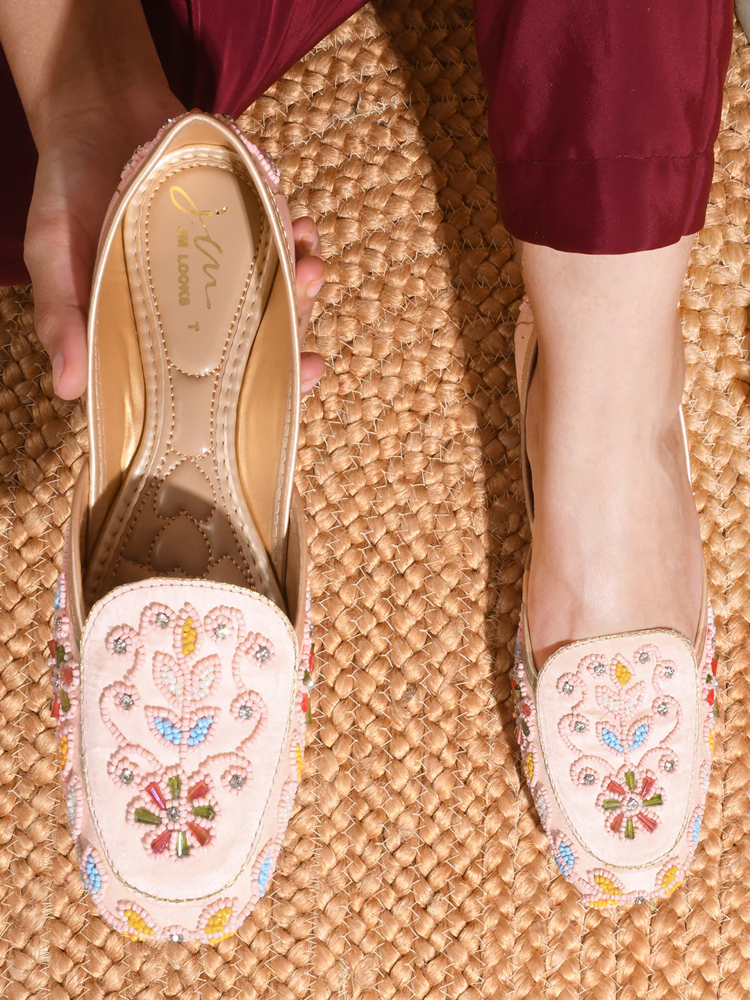 Pretty Embroidered Jutti - Image 14