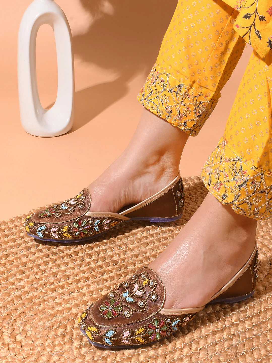 Pretty Embroidered Jutti - Image 3