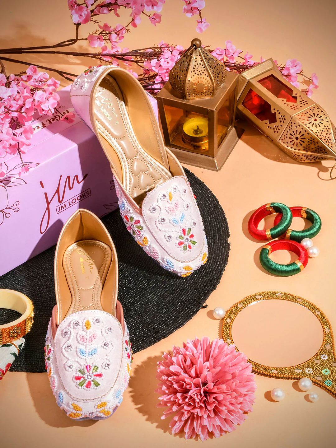 Pretty Embroidered Jutti - Image 8