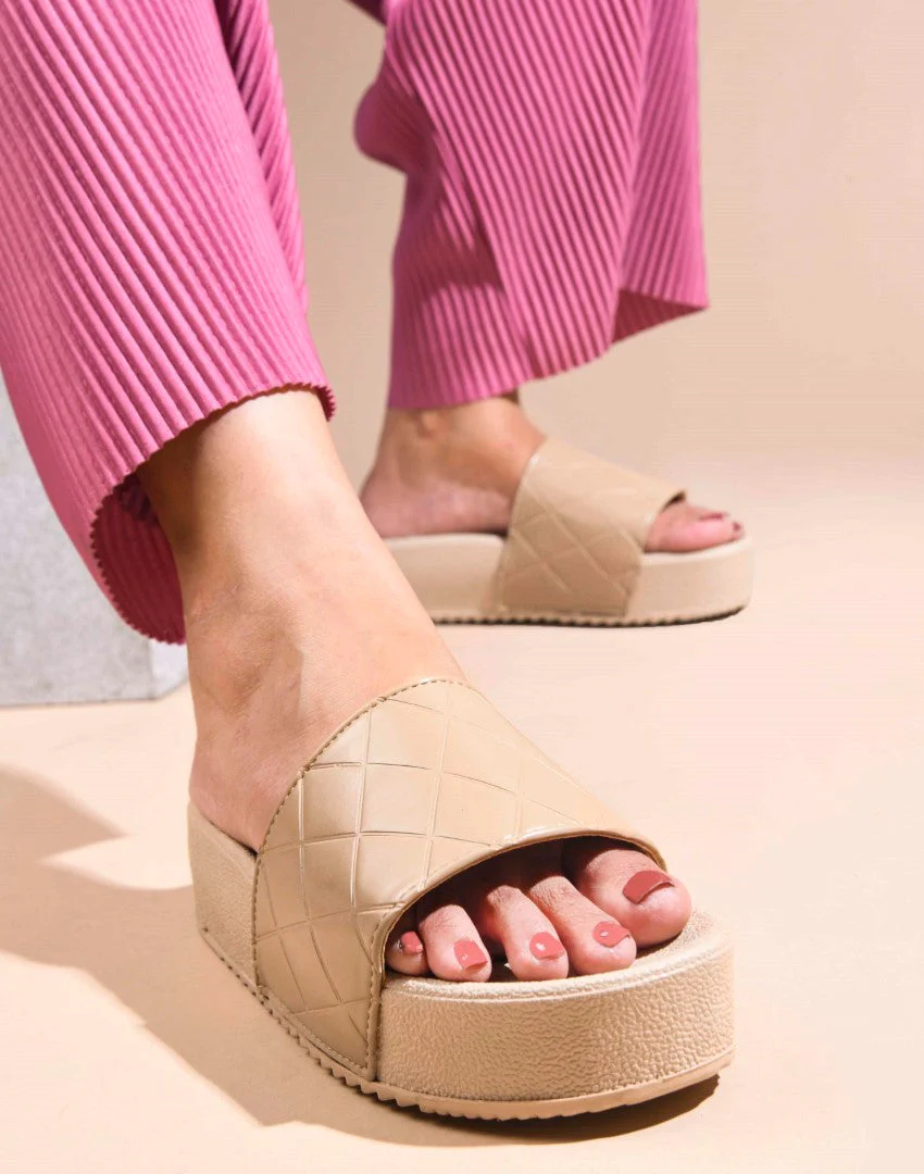 Jm Looks Quilted Strap Platform Slides - Image 4