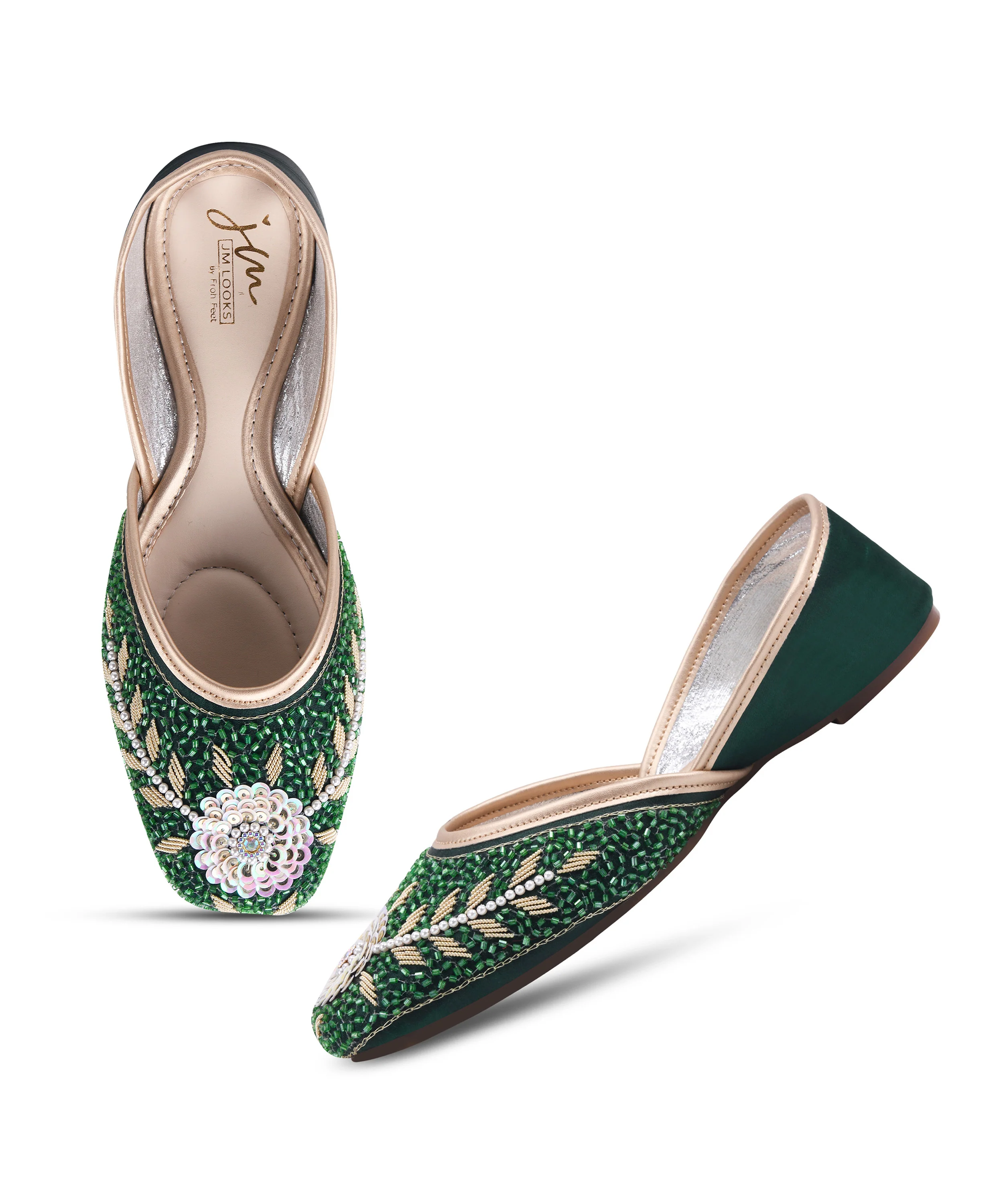 Regal Handcrafted Embroidered Juttis - Image 5
