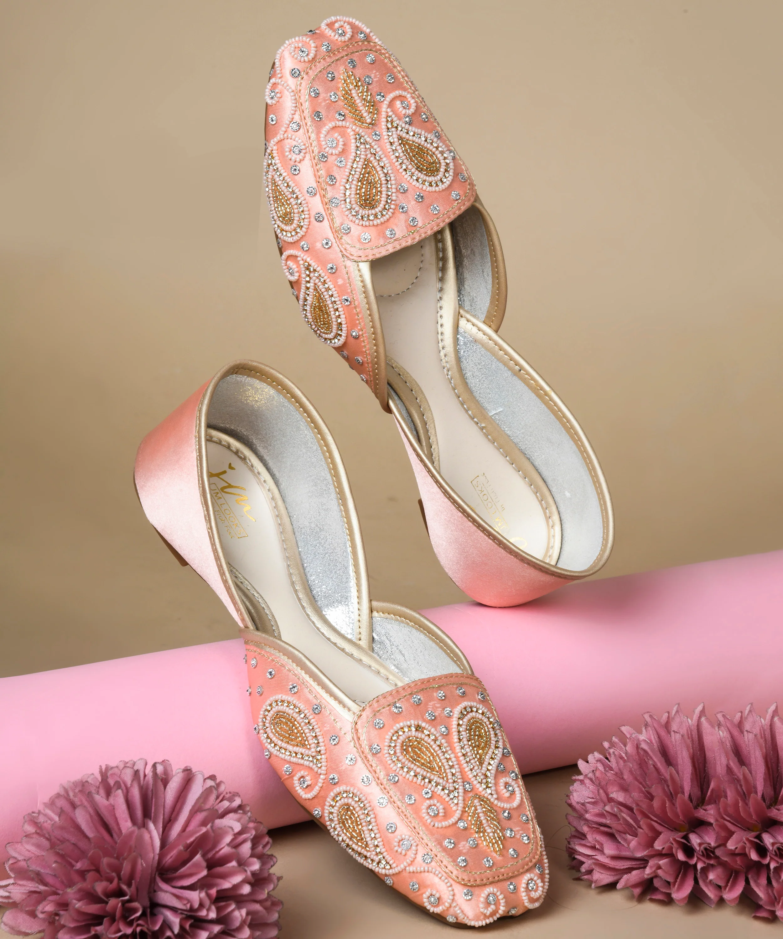 Royal Stone & Threadwork Ethnic Juttis - Image 7