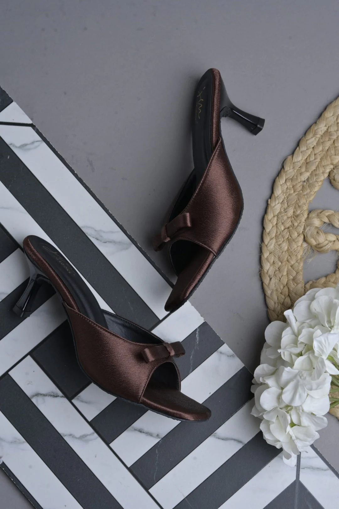 JM Looks Bow Detail Heeled Mules - Image 4