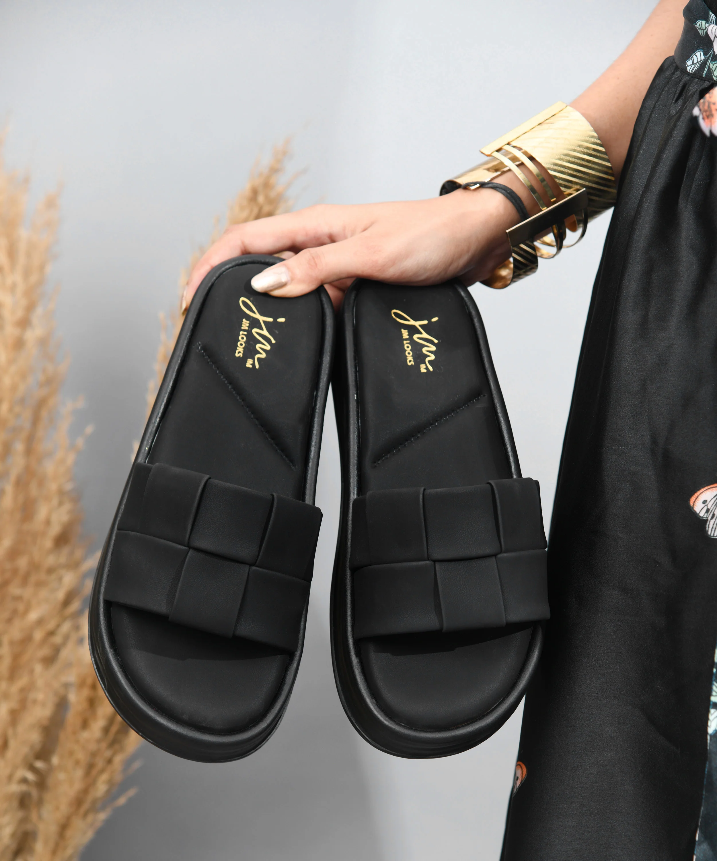 Slide Sandals with Double Strap Detail - Image 5