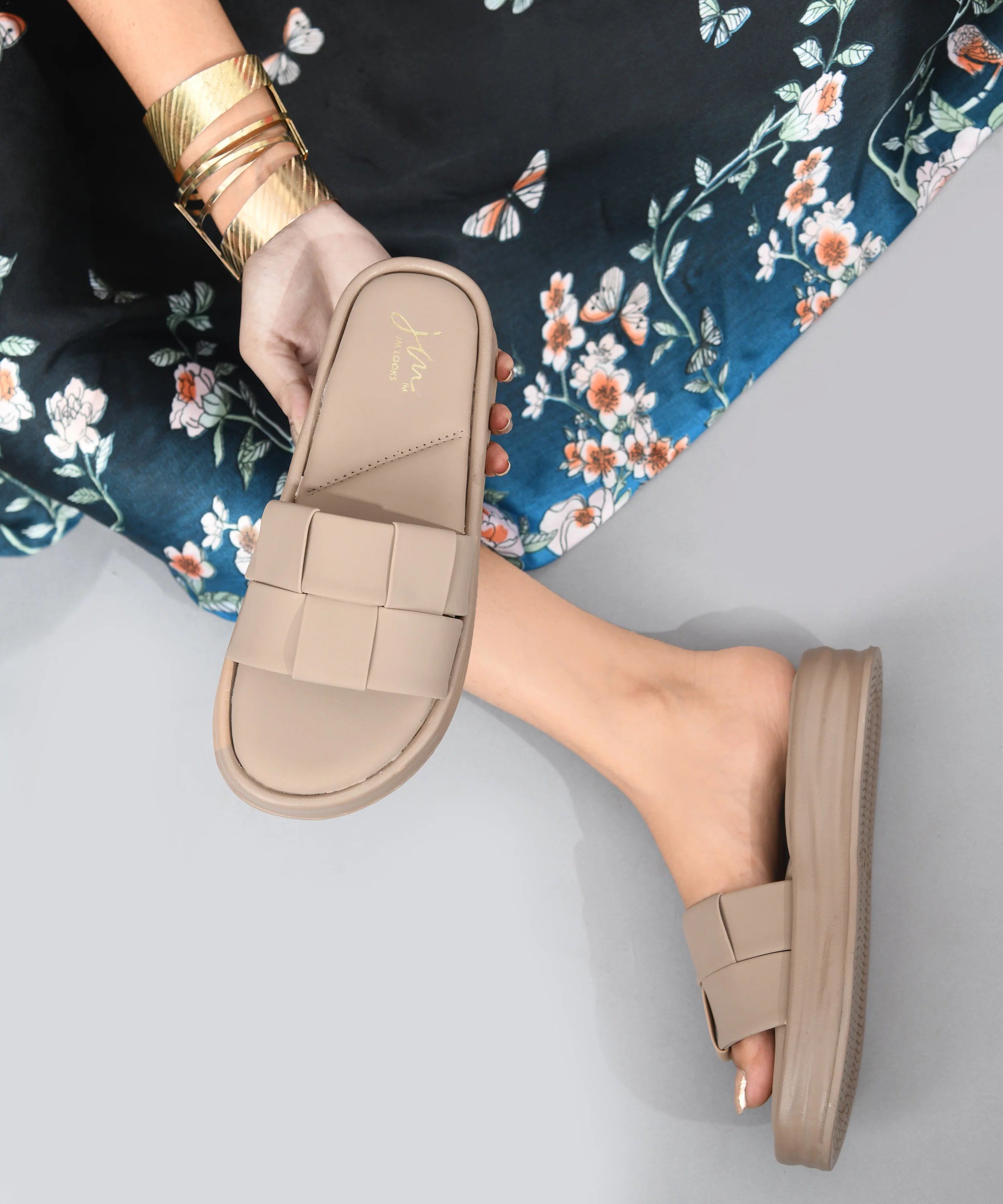 Slide Sandals with Double Strap Detail - Image 9