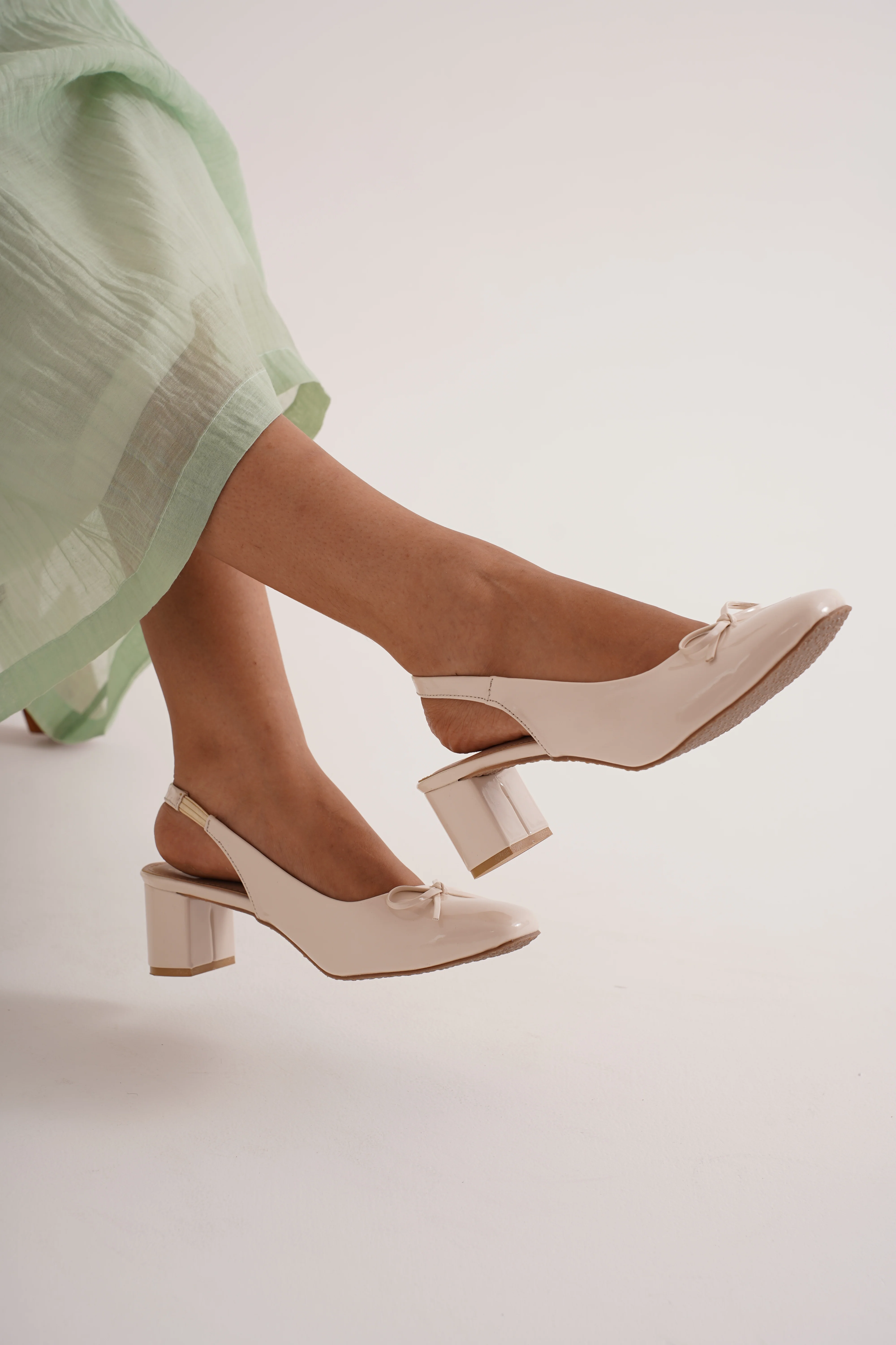 Slingback Glossy Block Heels With Bow - Image 2