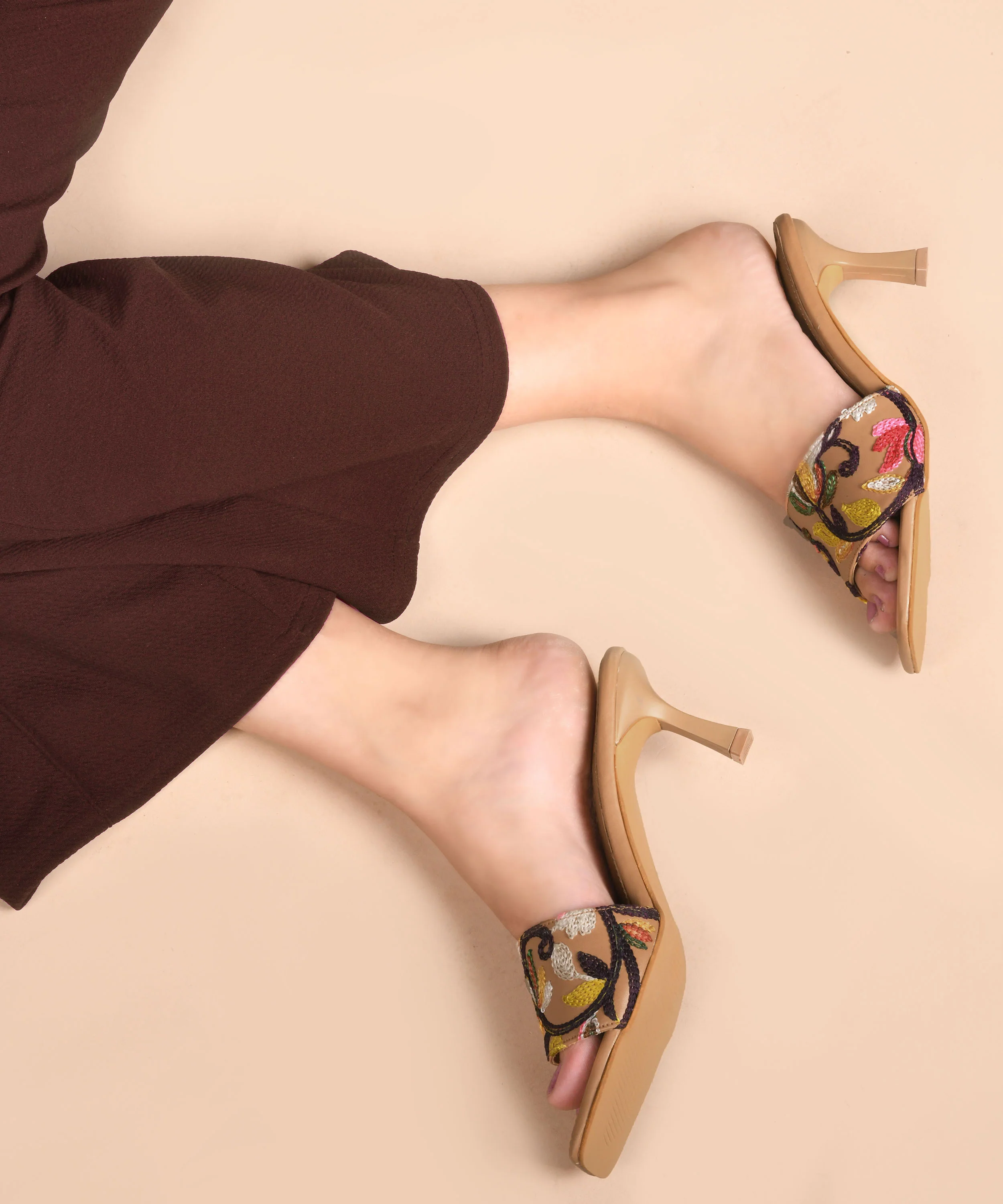 Slip-On Heels with Square Toe and Open Back - Image 2
