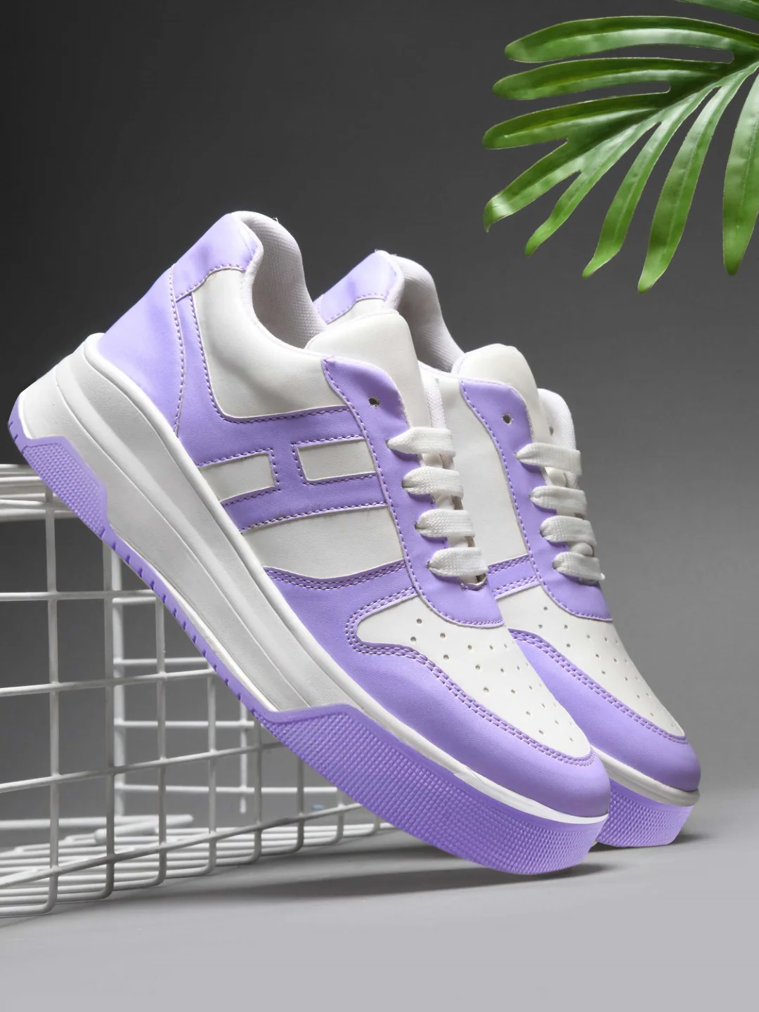 Sneakers with Bold Design & Elevated Sole - Image 13