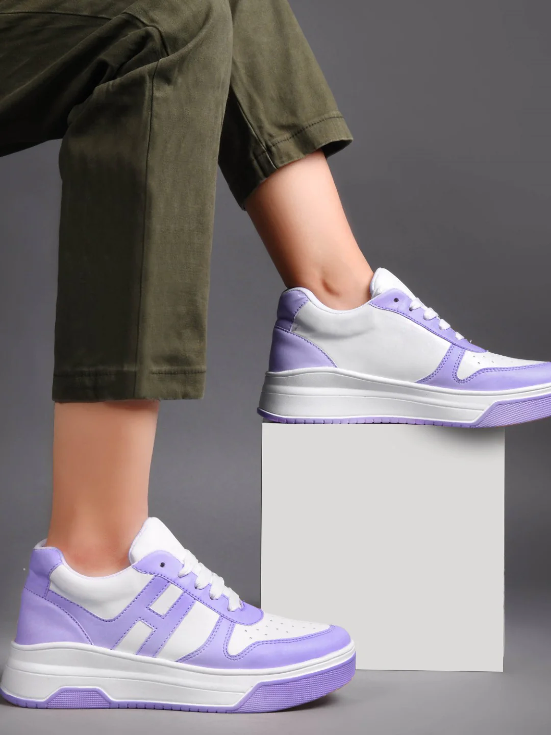 Sneakers with Bold Design & Elevated Sole - Image 16