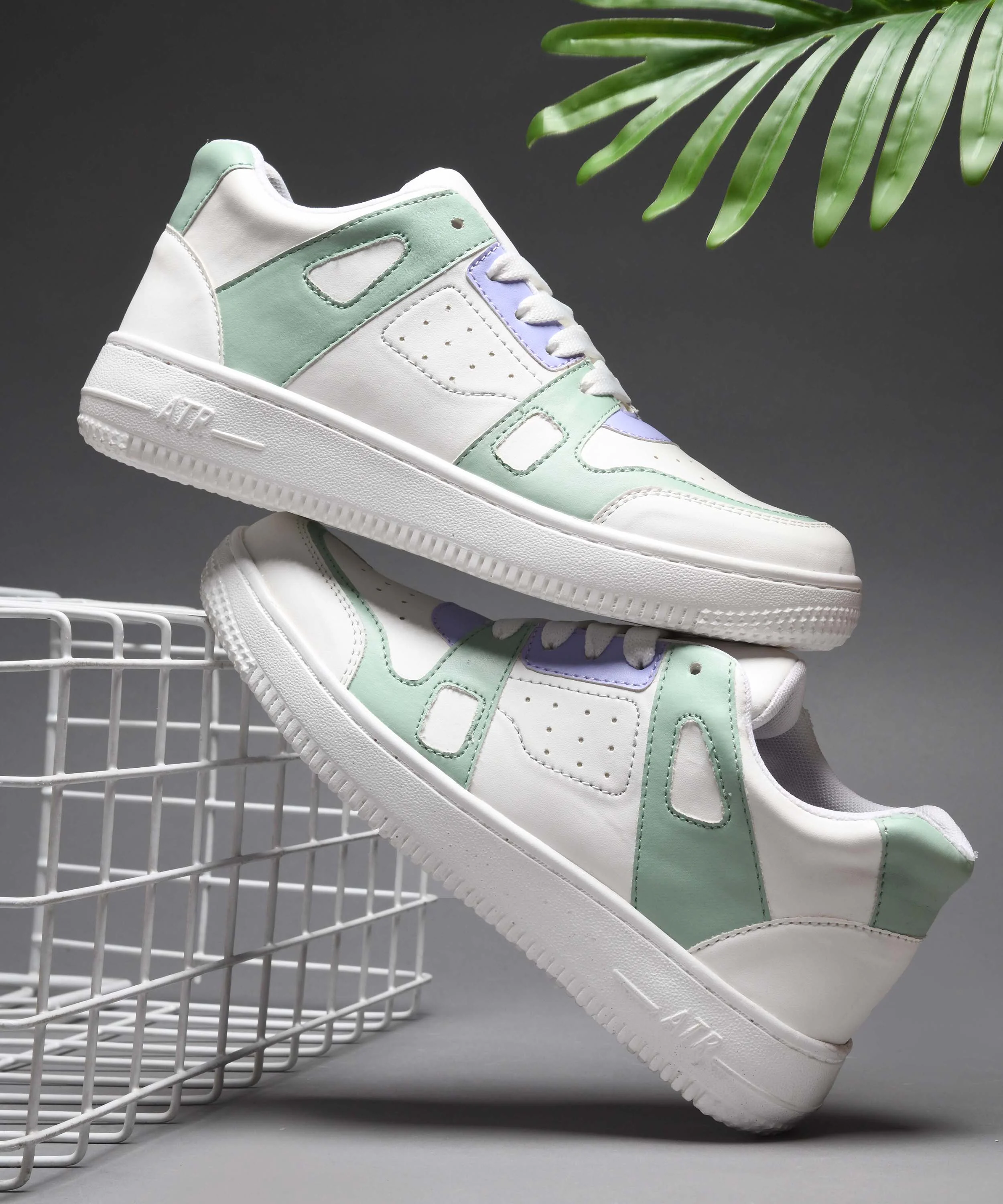 Sneakers with Dual-Tone Pastel Panels & Cushioned Sole
