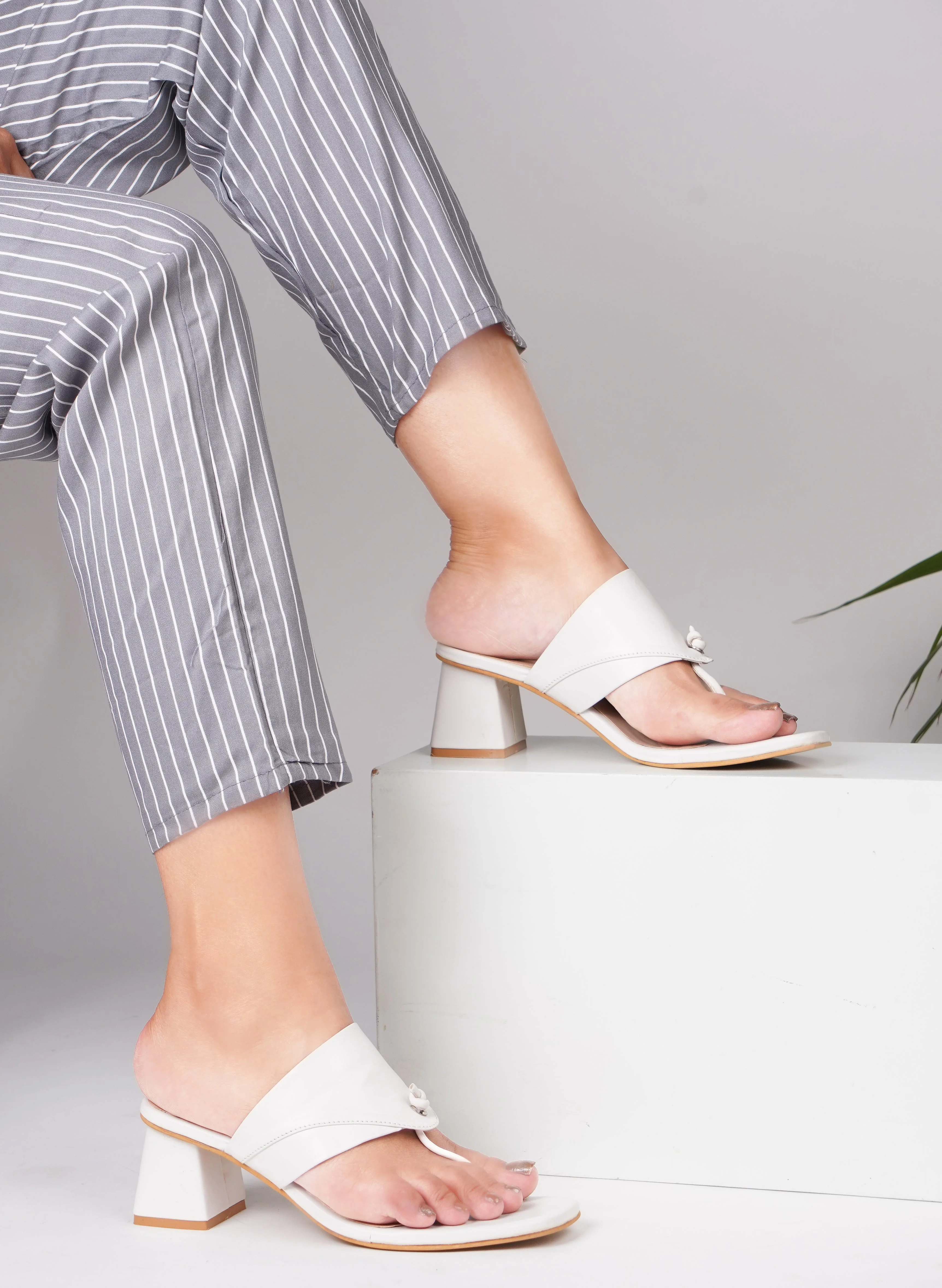 Jm Looks Minimal Toe-Loop Block Heel Sandals for Women - Image 9