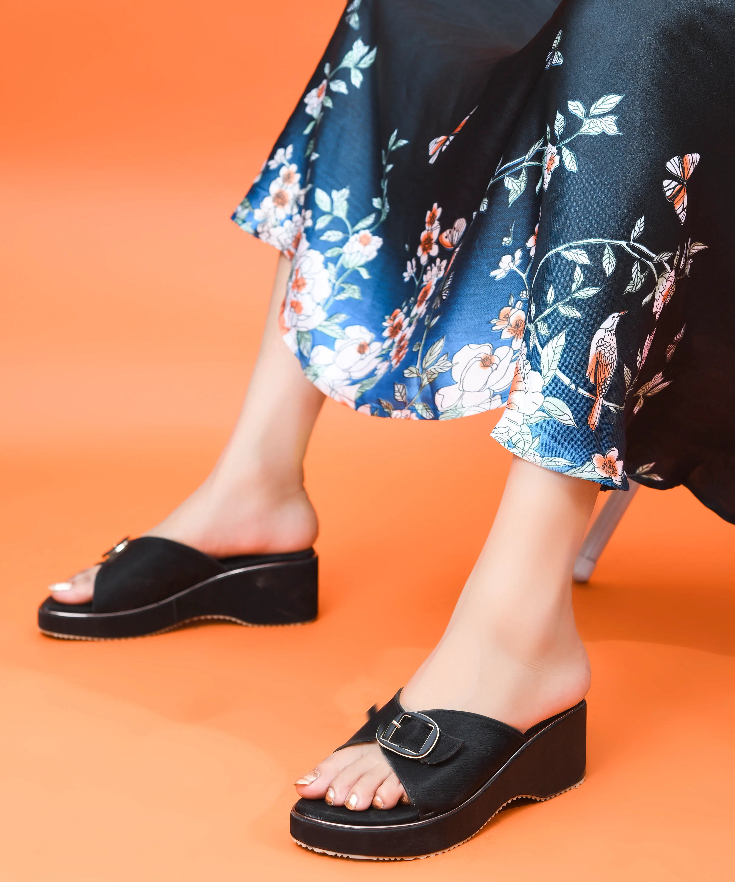 Stylish Buckle Strap Wedge Sandals