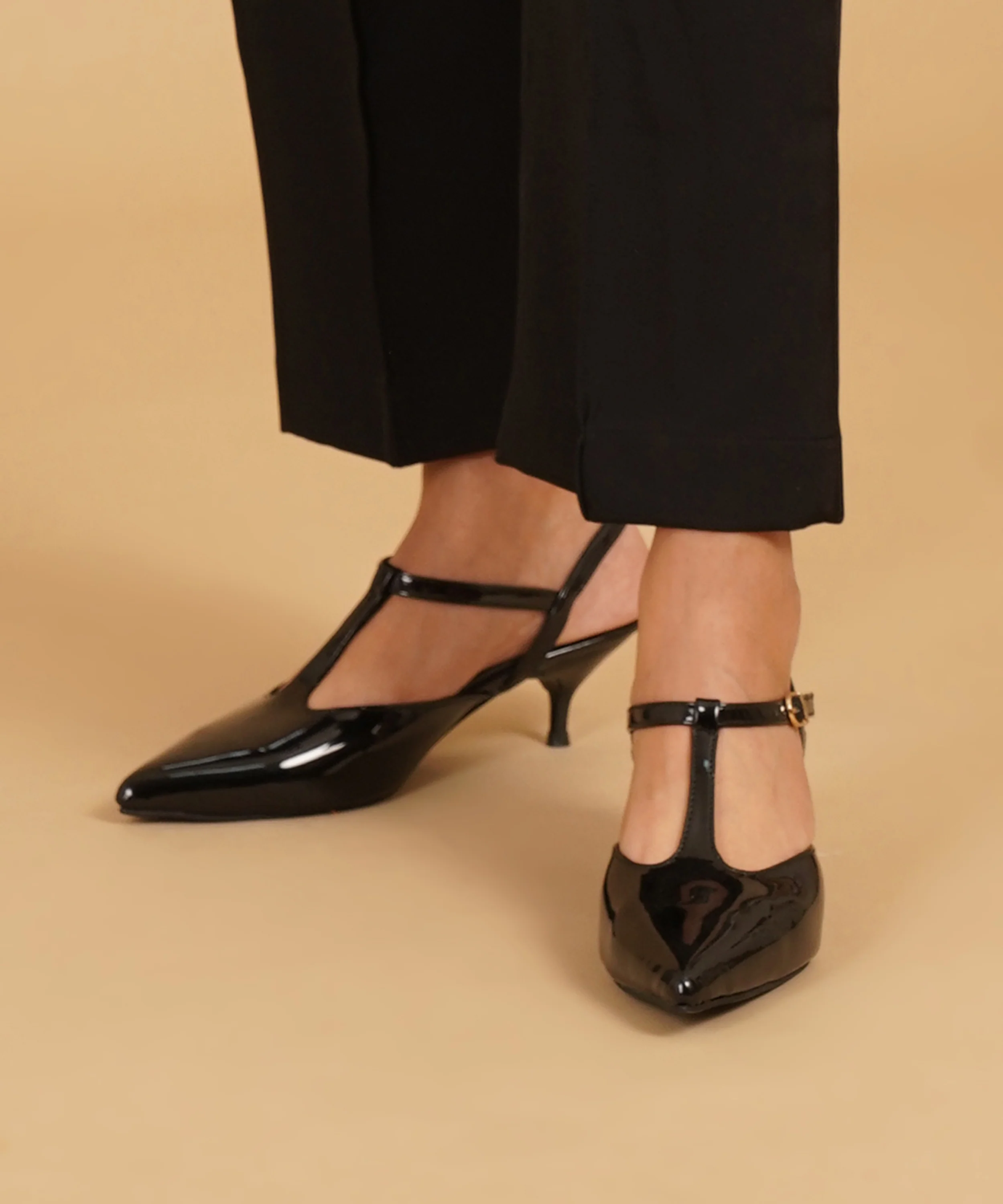 Stylish Pointed-Toe Slingback Heels - Image 10