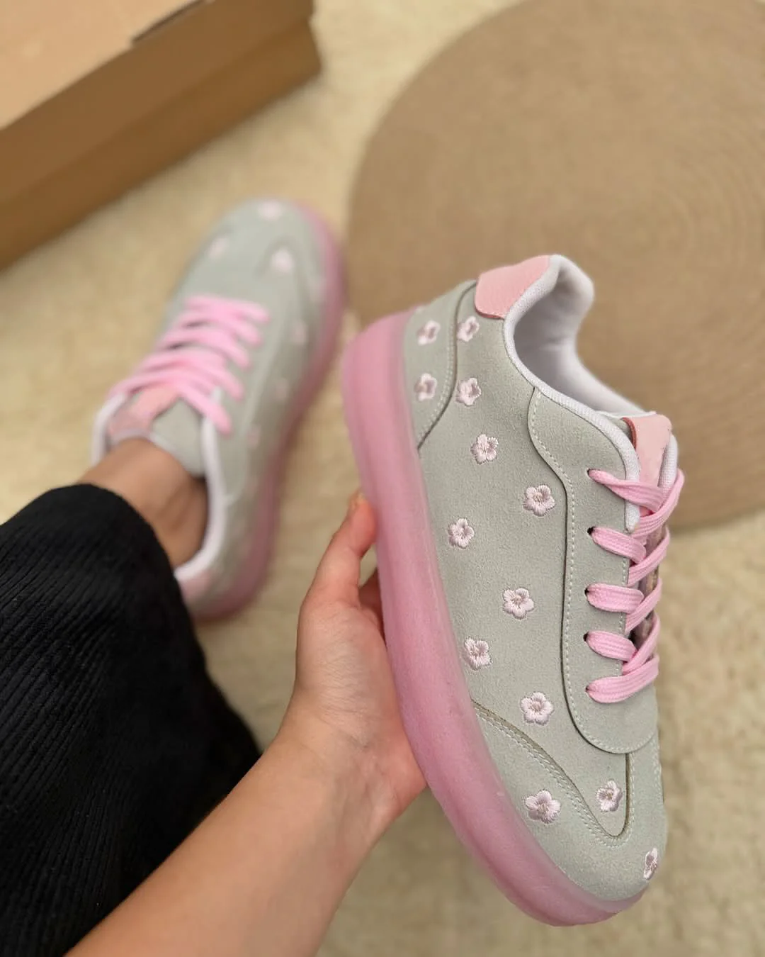 Suede Flower Printed Low-Top Sneakers - Image 15