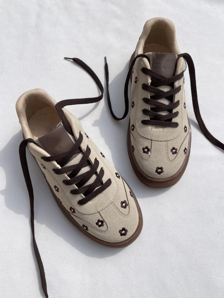 Suede Flower Printed Low-Top Sneakers - Image 3