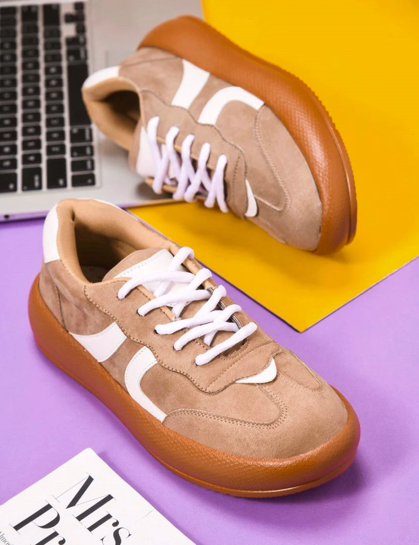 Suede lace up sneakers with cushioned sole