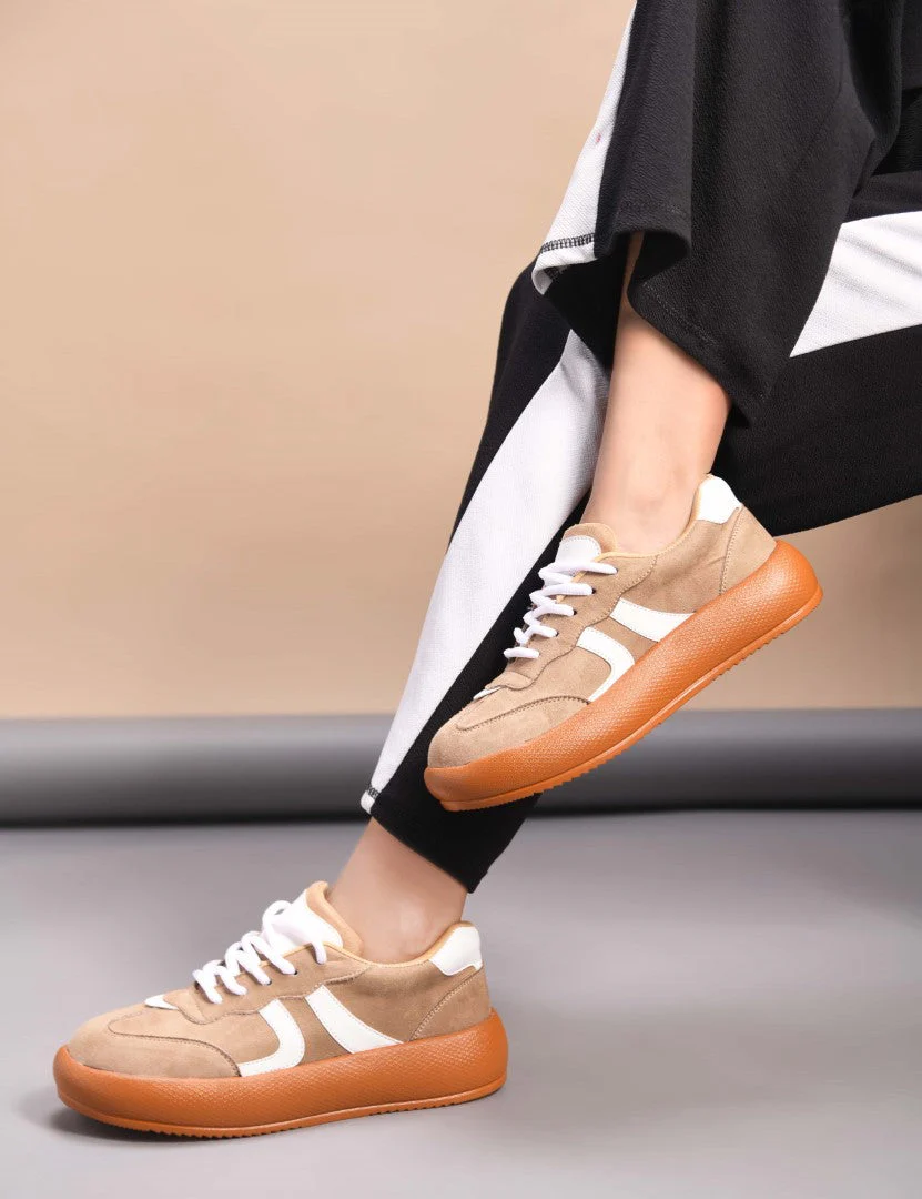 Suede lace up sneakers with cushioned sole - Image 14