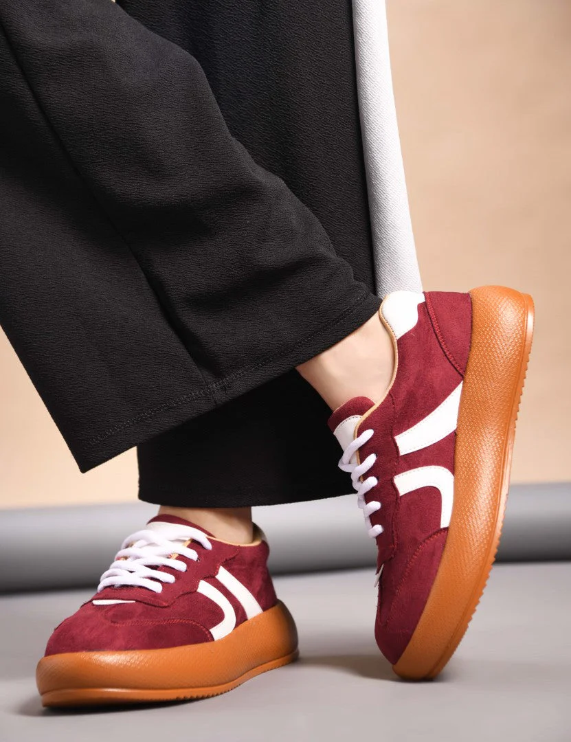 Suede lace up sneakers with cushioned sole - Image 6