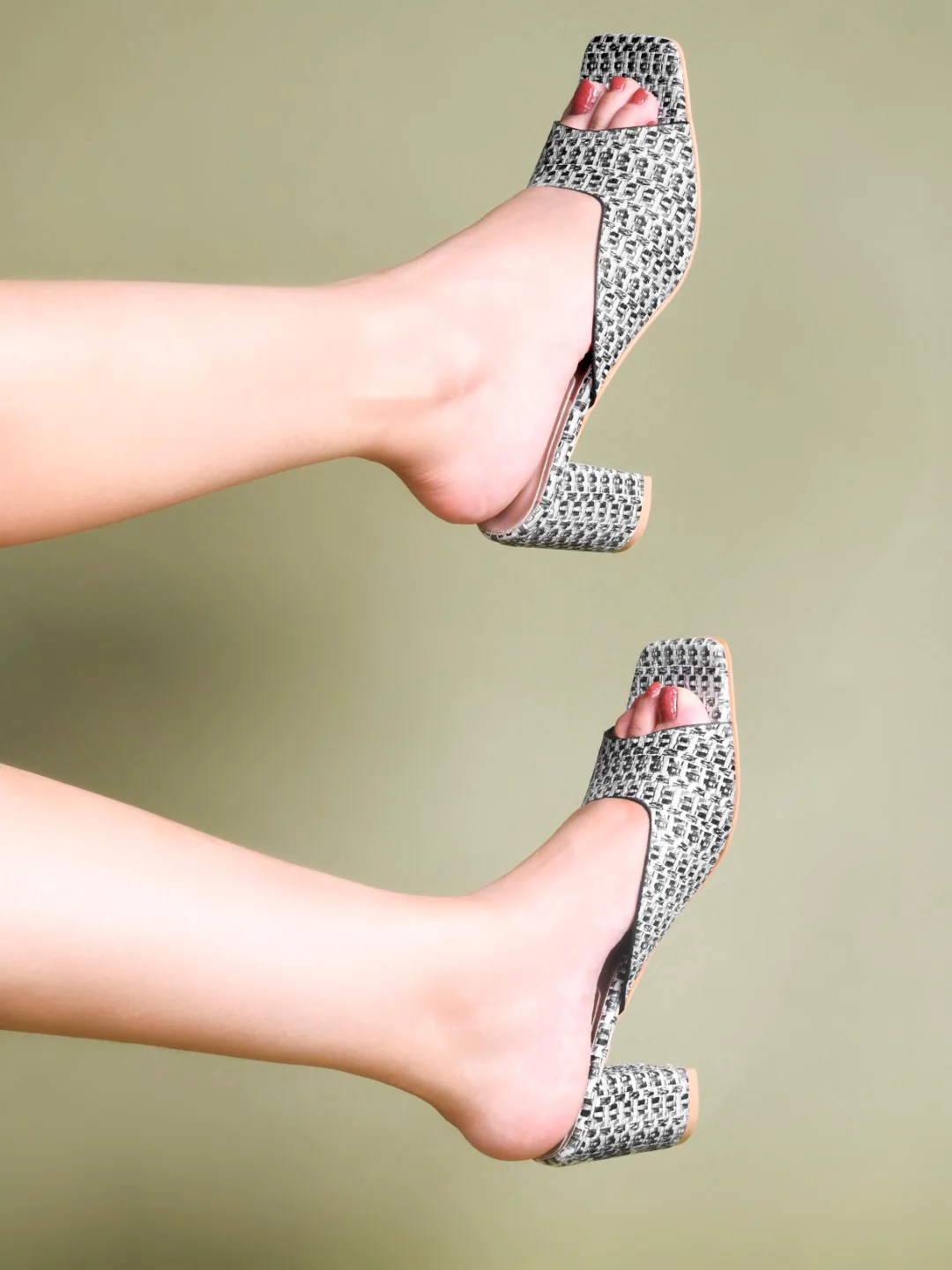 Textured Block Heel Mule Sandals with Open Toe - Image 4