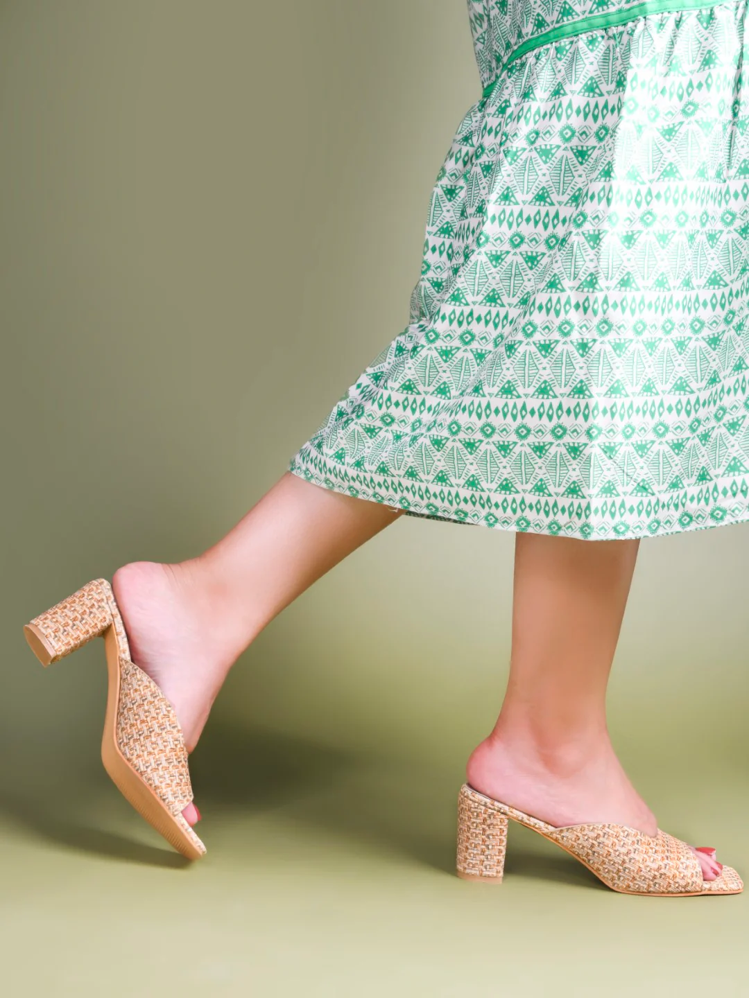 Textured Block Heel Mule Sandals with Open Toe - Image 9